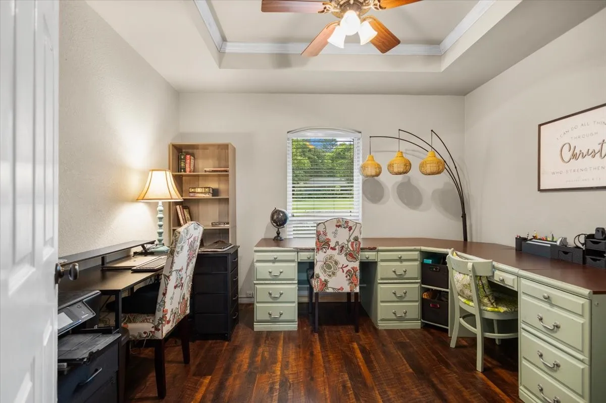 Single Family Residence For Sale in Smith County , 226 Pinewood Lane, Hideaway, Texas 75771, 4 Bedroom, 3 Bathroom, 2 Garage spaces, 2,423 Sqft, built in 1986, mls#21297282, Real Estate Agent in Hideaway, Homes For Sale in Smith county, Homes For Sale in Hideaway, Realtor in Hideaway Texas, Real Estate Brokerage Independent Realty Texas, Luminita Cordes Realtor