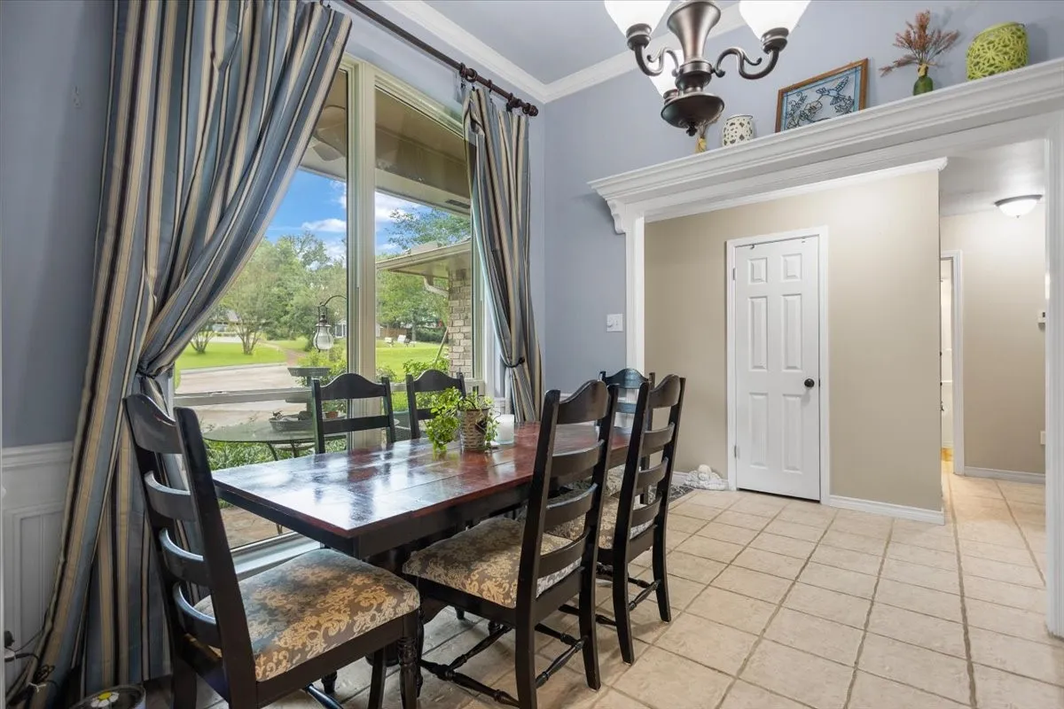 Single Family Residence For Sale in Smith County , 226 Pinewood Lane, Hideaway, Texas 75771, 4 Bedroom, 3 Bathroom, 2 Garage spaces, 2,423 Sqft, built in 1986, mls#21297282, Real Estate Agent in Hideaway, Homes For Sale in Smith county, Homes For Sale in Hideaway, Realtor in Hideaway Texas, Real Estate Brokerage Independent Realty Texas, Luminita Cordes Realtor