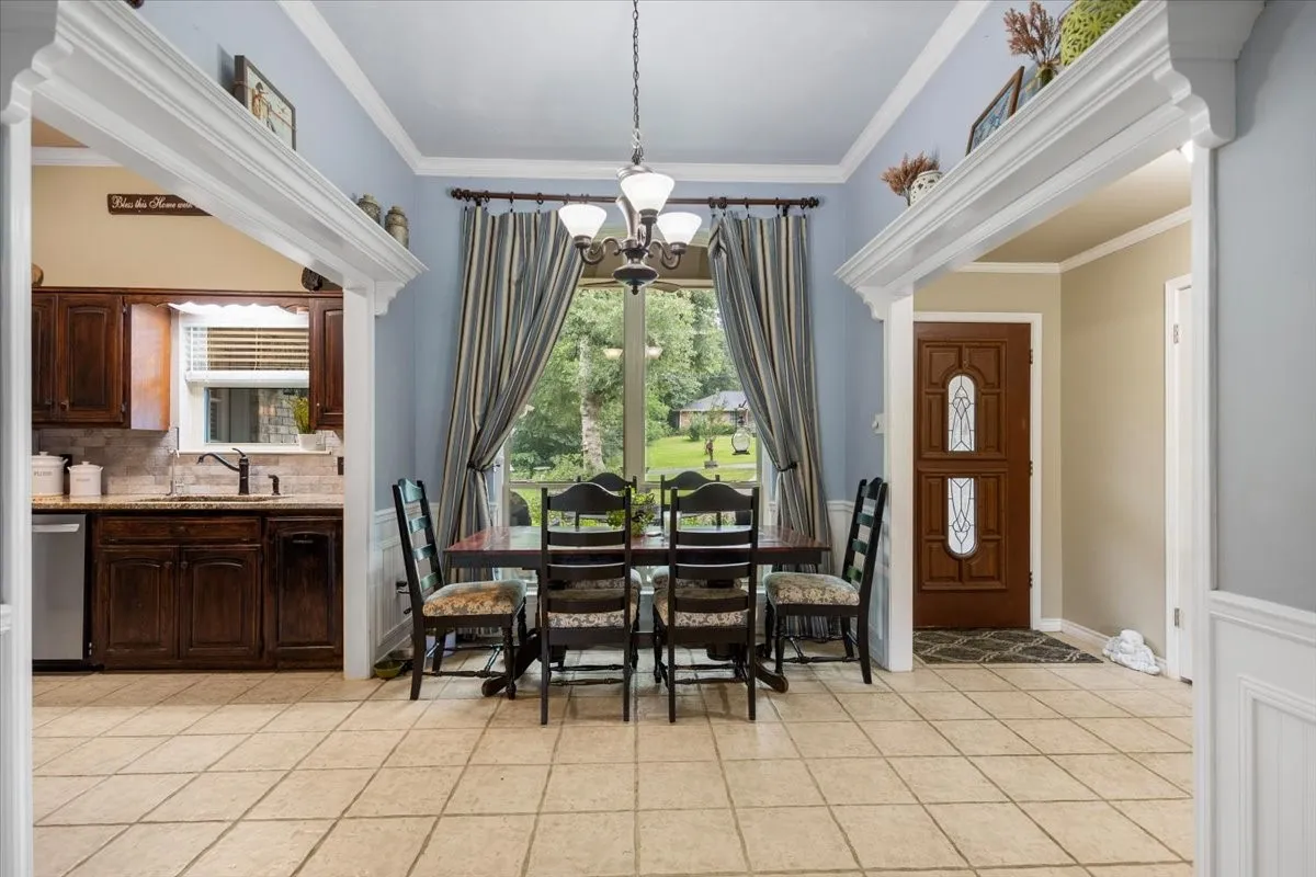 Single Family Residence For Sale in Smith County , 226 Pinewood Lane, Hideaway, Texas 75771, 4 Bedroom, 3 Bathroom, 2 Garage spaces, 2,423 Sqft, built in 1986, mls#21297282, Real Estate Agent in Hideaway, Homes For Sale in Smith county, Homes For Sale in Hideaway, Realtor in Hideaway Texas, Real Estate Brokerage Independent Realty Texas, Luminita Cordes Realtor