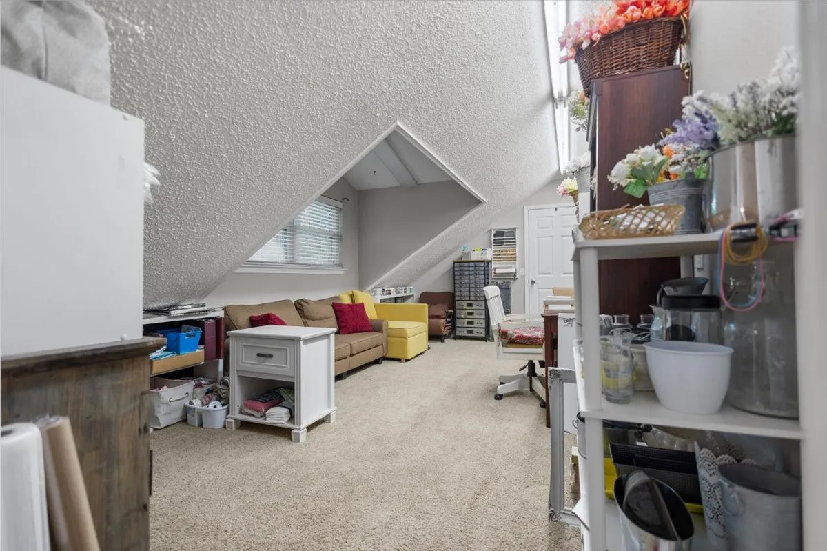 Single Family Residence For Sale in Smith County , 226 Pinewood Lane, Hideaway, Texas 75771, 4 Bedroom, 3 Bathroom, 2 Garage spaces, 2,423 Sqft, built in 1986, mls#21297282, Real Estate Agent in Hideaway, Homes For Sale in Smith county, Homes For Sale in Hideaway, Realtor in Hideaway Texas, Real Estate Brokerage Independent Realty Texas, Luminita Cordes Realtor