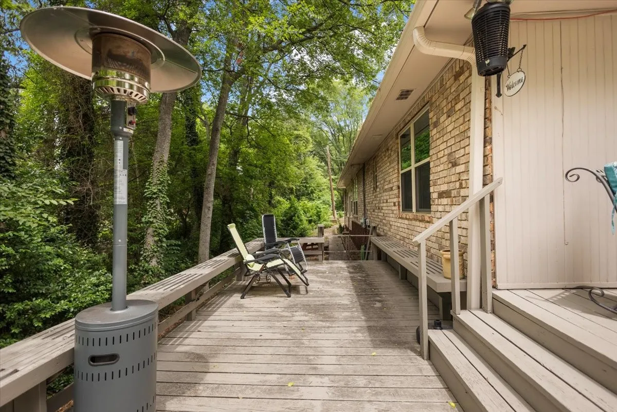 Single Family Residence For Sale in Smith County , 226 Pinewood Lane, Hideaway, Texas 75771, 4 Bedroom, 3 Bathroom, 2 Garage spaces, 2,423 Sqft, built in 1986, mls#21297282, Real Estate Agent in Hideaway, Homes For Sale in Smith county, Homes For Sale in Hideaway, Realtor in Hideaway Texas, Real Estate Brokerage Independent Realty Texas, Luminita Cordes Realtor
