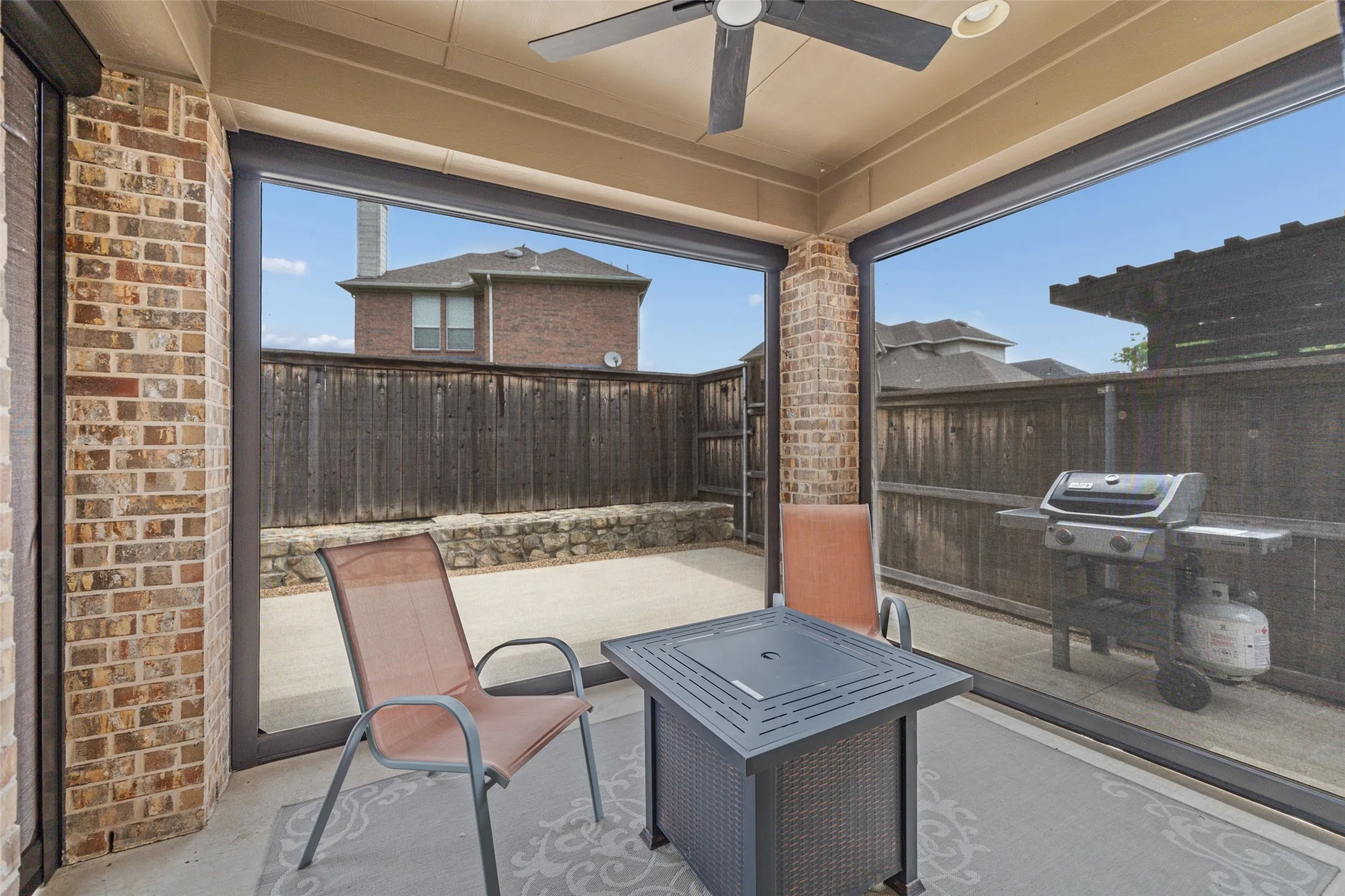 Single Family Residence For Sale in Denton County , 15813 High Line Drive, Prosper, Texas 75078, 4 Bedroom, 3 Bathroom, 2 Garage spaces, 2,238 Sqft, built in 2016, mls#21297154, Real Estate Agent in Prosper, Homes For Sale in Denton county, Homes For Sale in Prosper, Realtor in Prosper Texas, Real Estate Brokerage Independent Realty Texas, Luminita Cordes Realtor