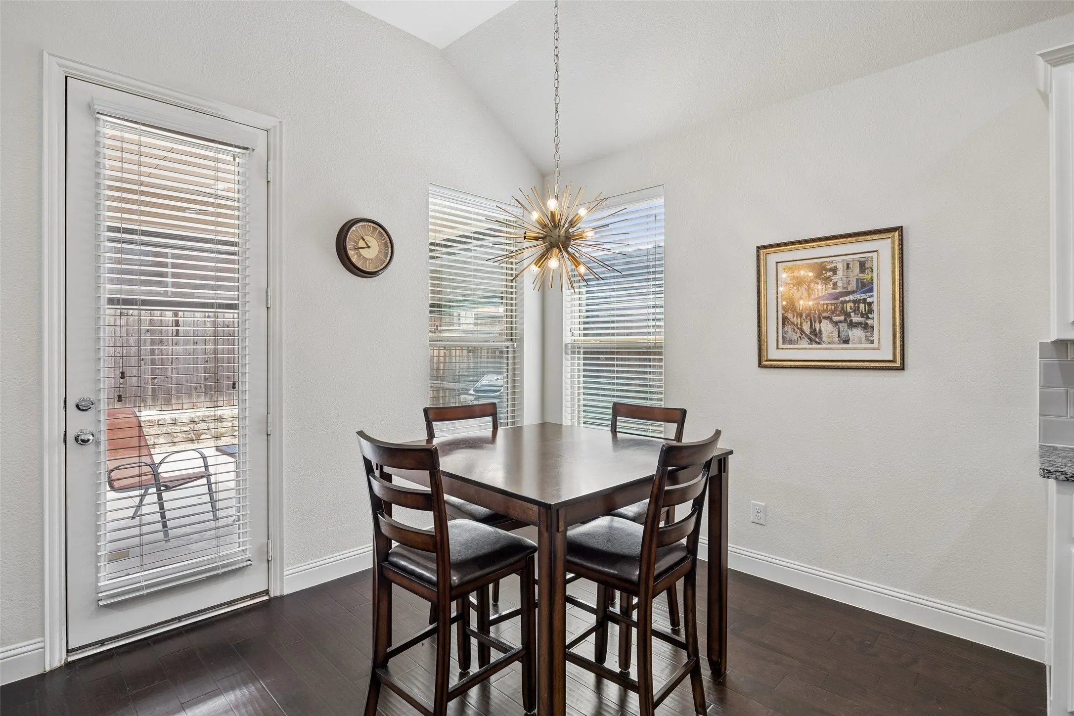 Single Family Residence For Sale in Denton County , 15813 High Line Drive, Prosper, Texas 75078, 4 Bedroom, 3 Bathroom, 2 Garage spaces, 2,238 Sqft, built in 2016, mls#21297154, Real Estate Agent in Prosper, Homes For Sale in Denton county, Homes For Sale in Prosper, Realtor in Prosper Texas, Real Estate Brokerage Independent Realty Texas, Luminita Cordes Realtor