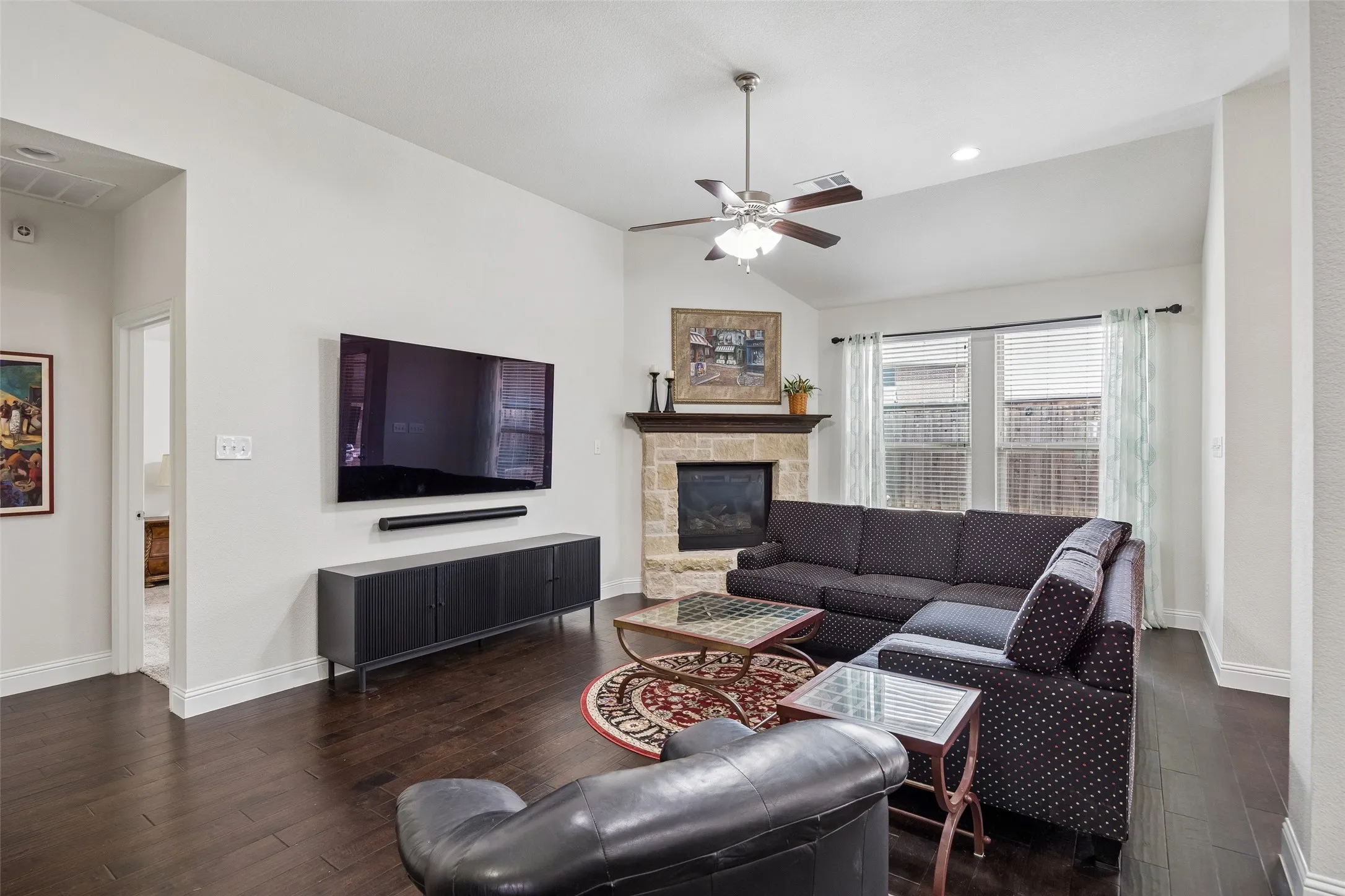 Single Family Residence For Sale in Denton County , 15813 High Line Drive, Prosper, Texas 75078, 4 Bedroom, 3 Bathroom, 2 Garage spaces, 2,238 Sqft, built in 2016, mls#21297154, Real Estate Agent in Prosper, Homes For Sale in Denton county, Homes For Sale in Prosper, Realtor in Prosper Texas, Real Estate Brokerage Independent Realty Texas, Luminita Cordes Realtor
