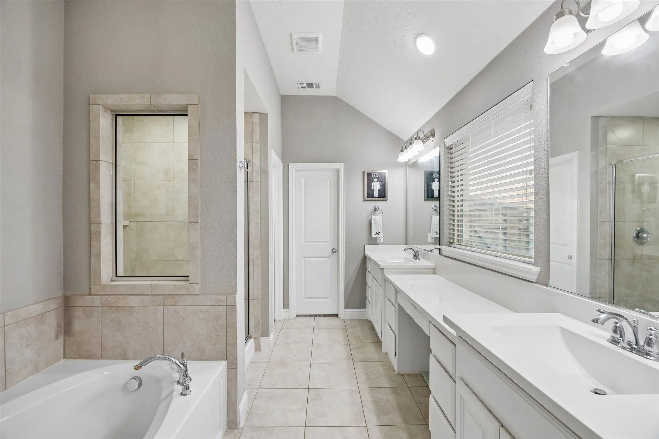 Single Family Residence For Sale in Denton County , 15813 High Line Drive, Prosper, Texas 75078, 4 Bedroom, 3 Bathroom, 2 Garage spaces, 2,238 Sqft, built in 2016, mls#21297154, Real Estate Agent in Prosper, Homes For Sale in Denton county, Homes For Sale in Prosper, Realtor in Prosper Texas, Real Estate Brokerage Independent Realty Texas, Luminita Cordes Realtor