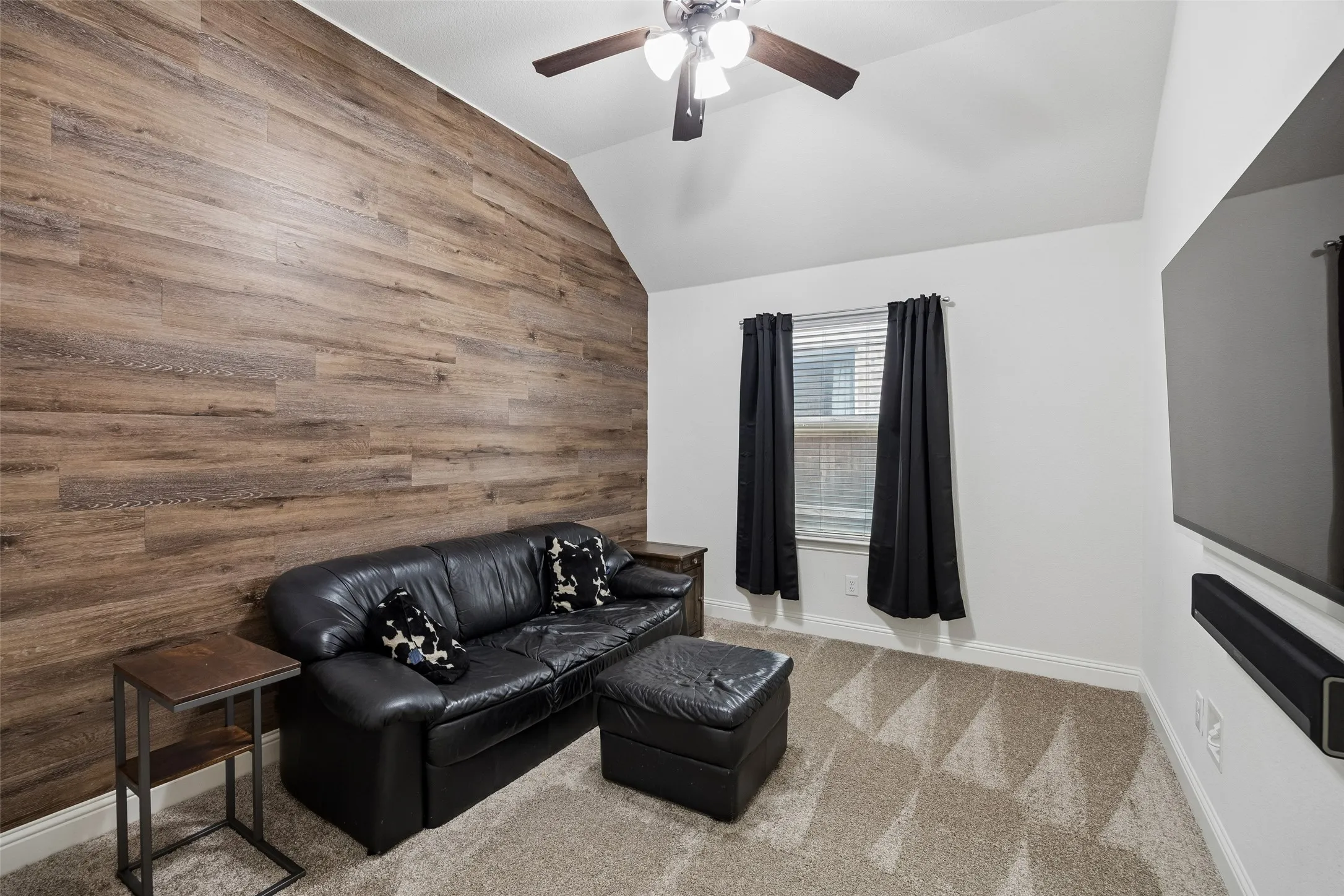 Single Family Residence For Sale in Denton County , 15813 High Line Drive, Prosper, Texas 75078, 4 Bedroom, 3 Bathroom, 2 Garage spaces, 2,238 Sqft, built in 2016, mls#21297154, Real Estate Agent in Prosper, Homes For Sale in Denton county, Homes For Sale in Prosper, Realtor in Prosper Texas, Real Estate Brokerage Independent Realty Texas, Luminita Cordes Realtor