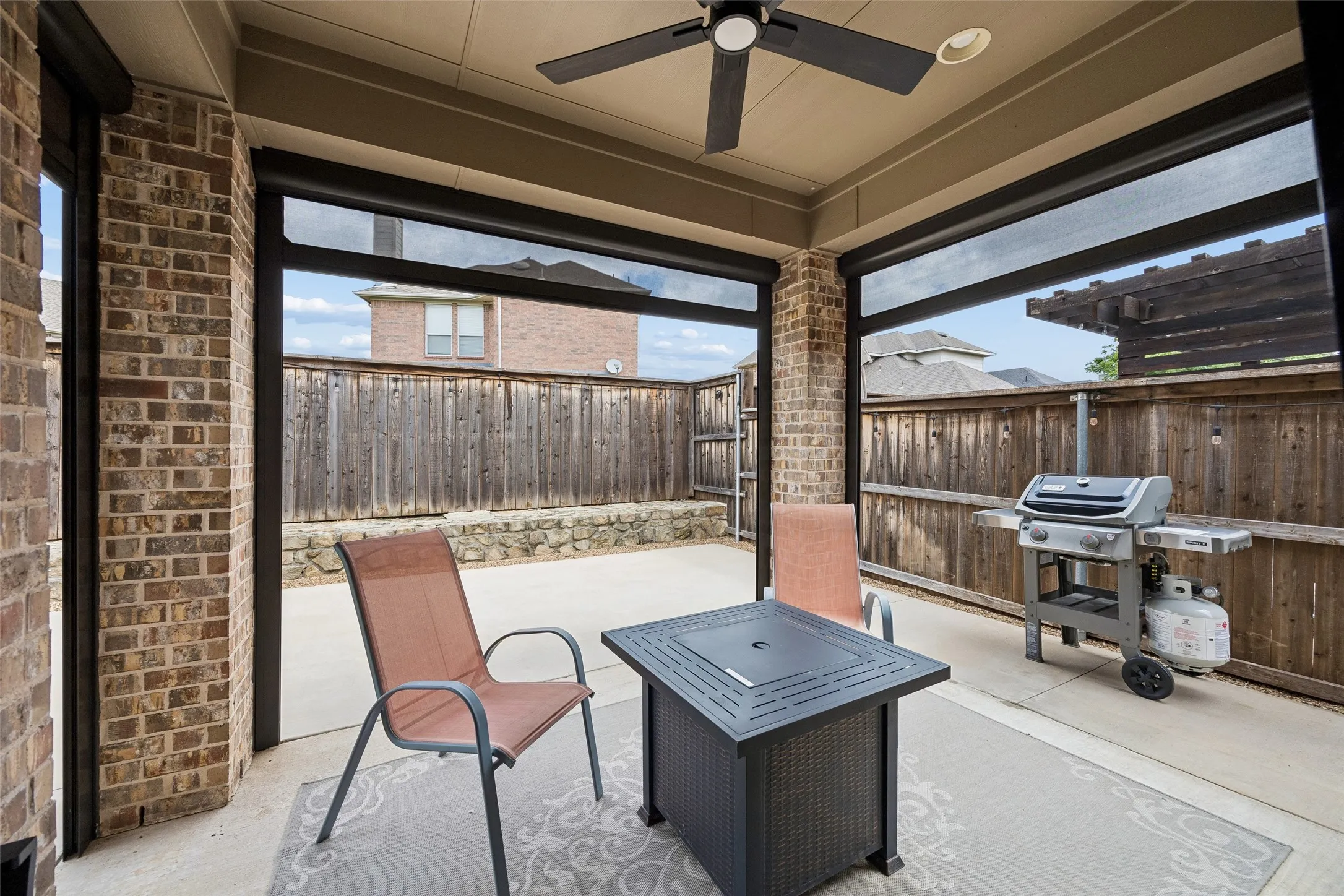 Single Family Residence For Sale in Denton County , 15813 High Line Drive, Prosper, Texas 75078, 4 Bedroom, 3 Bathroom, 2 Garage spaces, 2,238 Sqft, built in 2016, mls#21297154, Real Estate Agent in Prosper, Homes For Sale in Denton county, Homes For Sale in Prosper, Realtor in Prosper Texas, Real Estate Brokerage Independent Realty Texas, Luminita Cordes Realtor