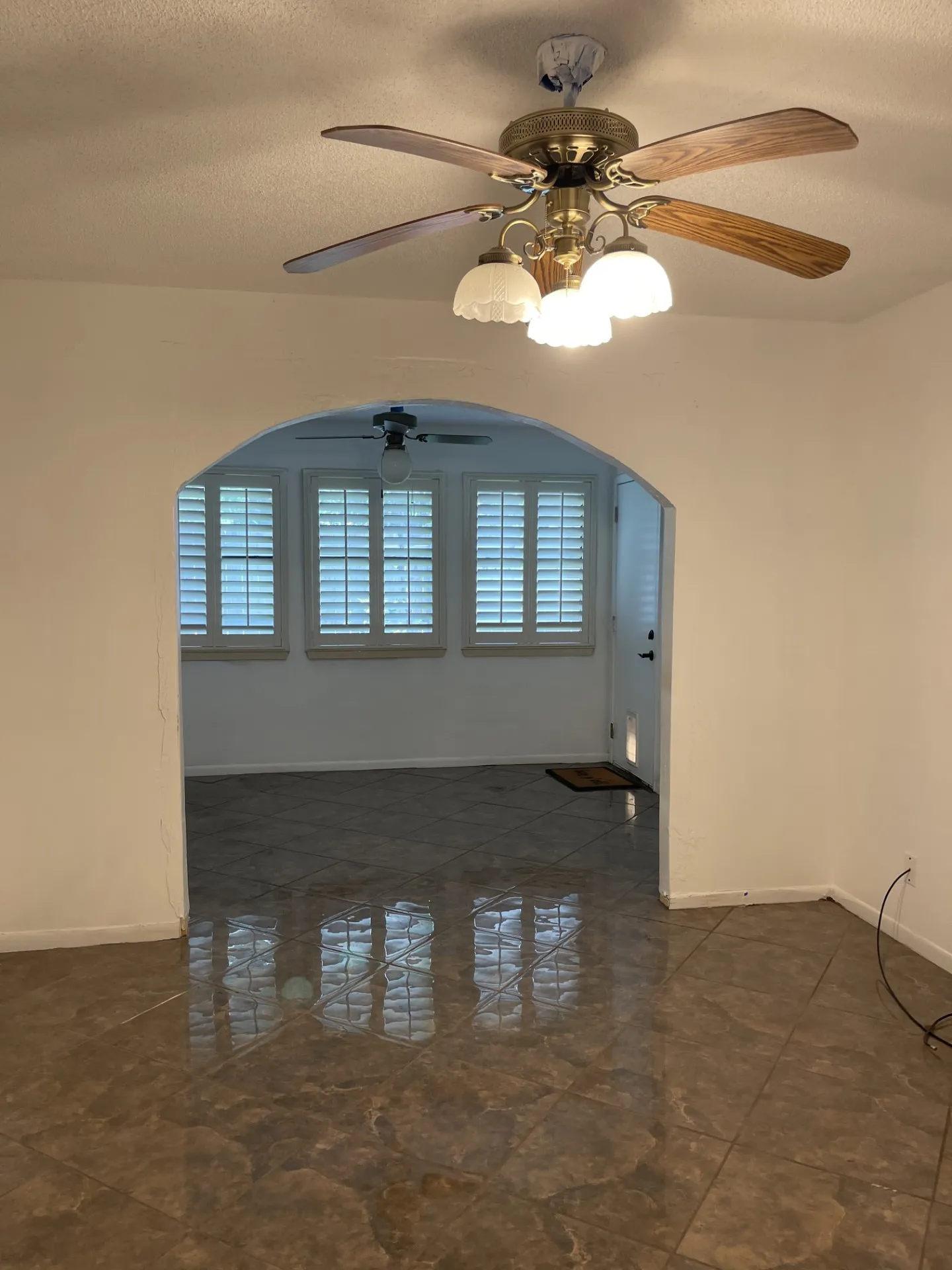 Single Family Residence For Sale in Brown County , 109 Azalea Drive 1, Brownwood, Texas 76801, 2 Bedroom, 2 Bathroom, 1 Garage spaces, 1,296 Sqft, built in 1990, mls#21296989, Real Estate Agent in Brownwood, Homes For Sale in Brown county, Homes For Sale in Brownwood, Realtor in Brownwood Texas, Real Estate Brokerage Independent Realty Texas, Luminita Cordes Realtor