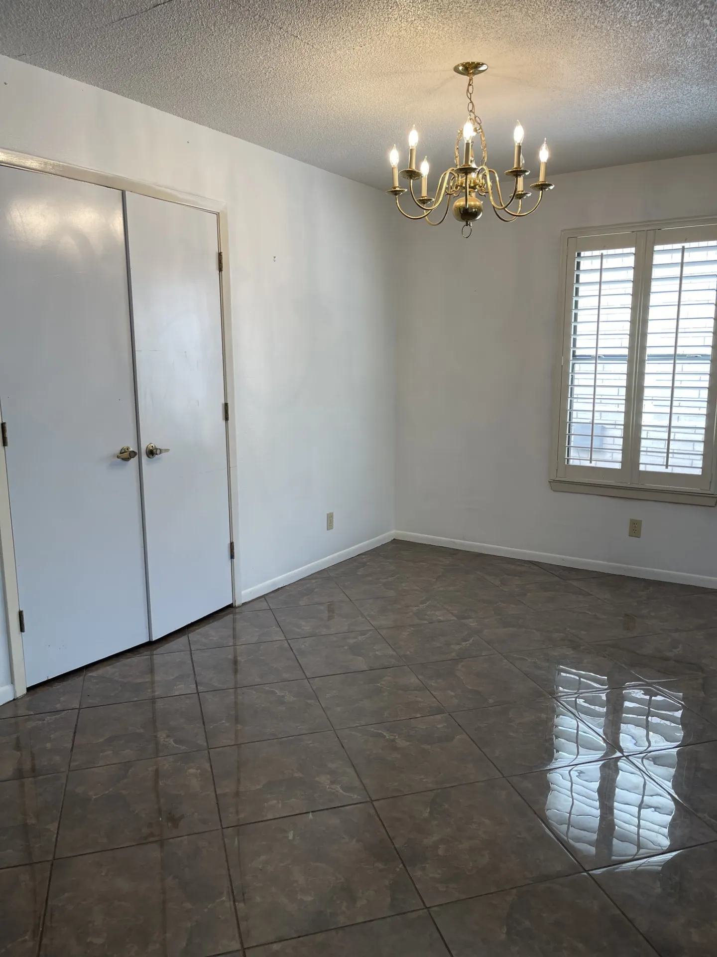 Single Family Residence For Sale in Brown County , 109 Azalea Drive 1, Brownwood, Texas 76801, 2 Bedroom, 2 Bathroom, 1 Garage spaces, 1,296 Sqft, built in 1990, mls#21296989, Real Estate Agent in Brownwood, Homes For Sale in Brown county, Homes For Sale in Brownwood, Realtor in Brownwood Texas, Real Estate Brokerage Independent Realty Texas, Luminita Cordes Realtor