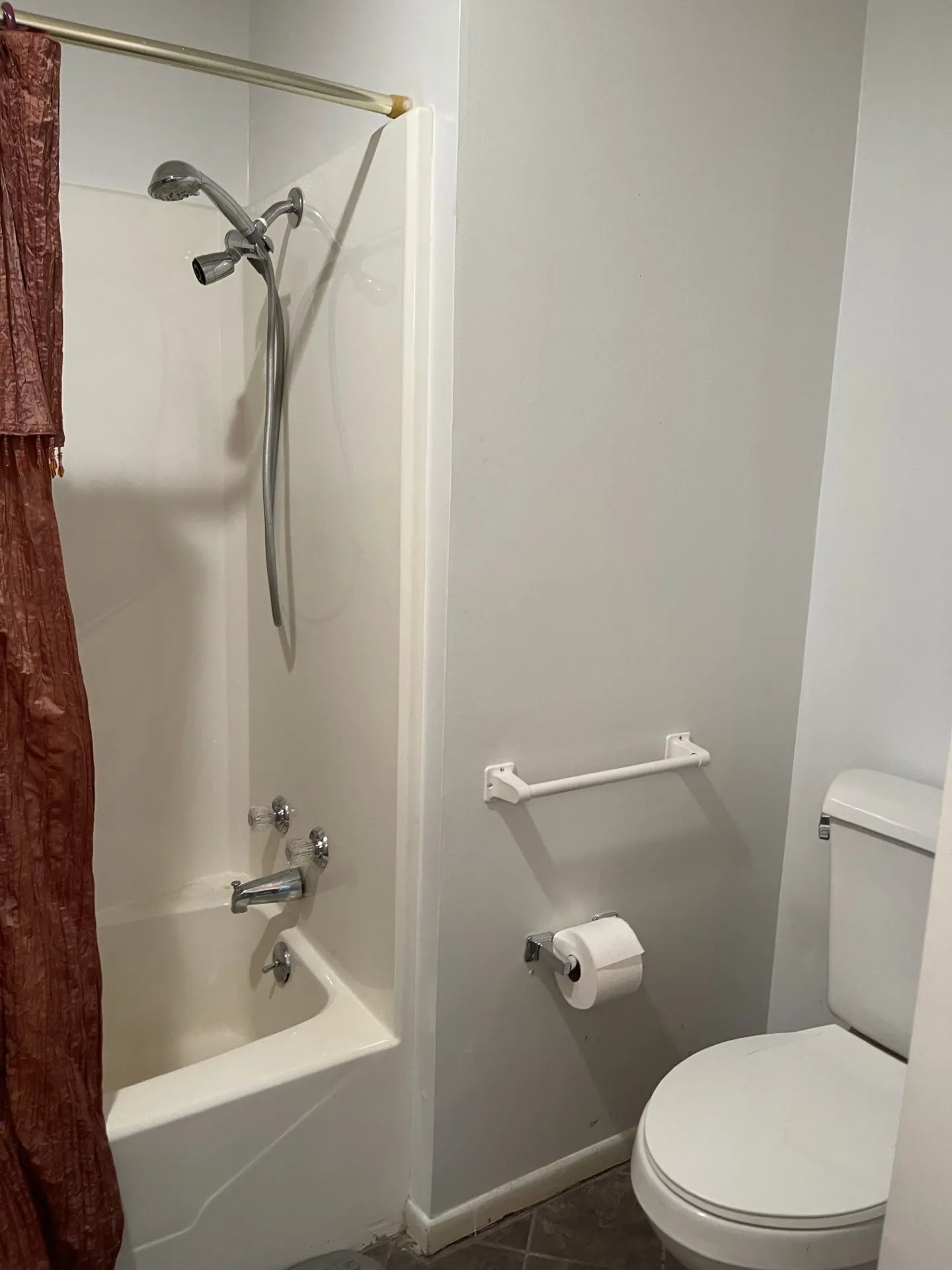 Single Family Residence For Sale in Brown County , 109 Azalea Drive 1, Brownwood, Texas 76801, 2 Bedroom, 2 Bathroom, 1 Garage spaces, 1,296 Sqft, built in 1990, mls#21296989, Real Estate Agent in Brownwood, Homes For Sale in Brown county, Homes For Sale in Brownwood, Realtor in Brownwood Texas, Real Estate Brokerage Independent Realty Texas, Luminita Cordes Realtor