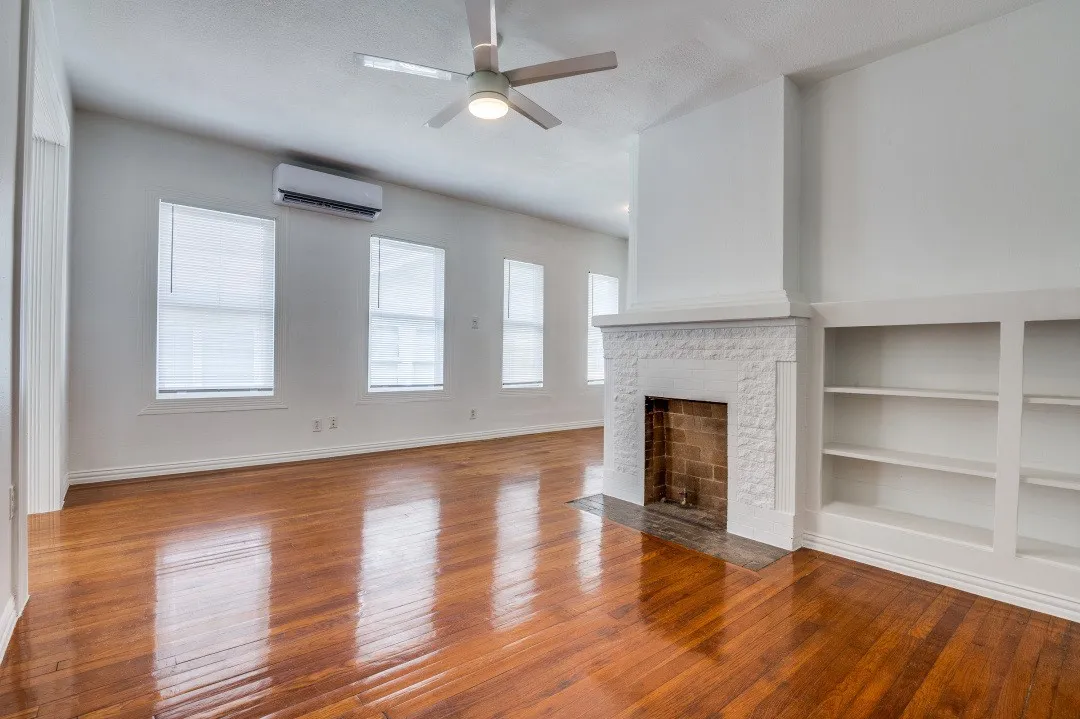 For Sale in Dallas County , 5211 Worth Street, Dallas, Texas 75214, 8 Bedrooms, 8 Bathrooms, Garage spaces, 0 Sqft, built in 1927, Price $1,600,000, mls#21296279, Real Estate Agent in Dallas, Homes For Sale in Dallas county, Homes For Sale in Dallas, Realtor in Dallas Texas, Real Estate Brokerage Independent Realty Texas, Luminita Cordes Realtor
