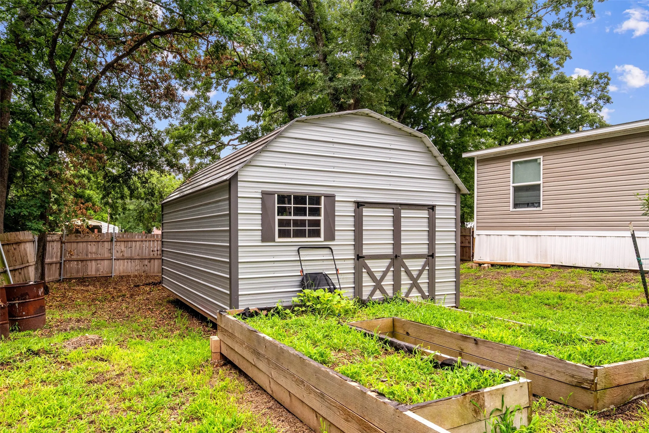 Shed