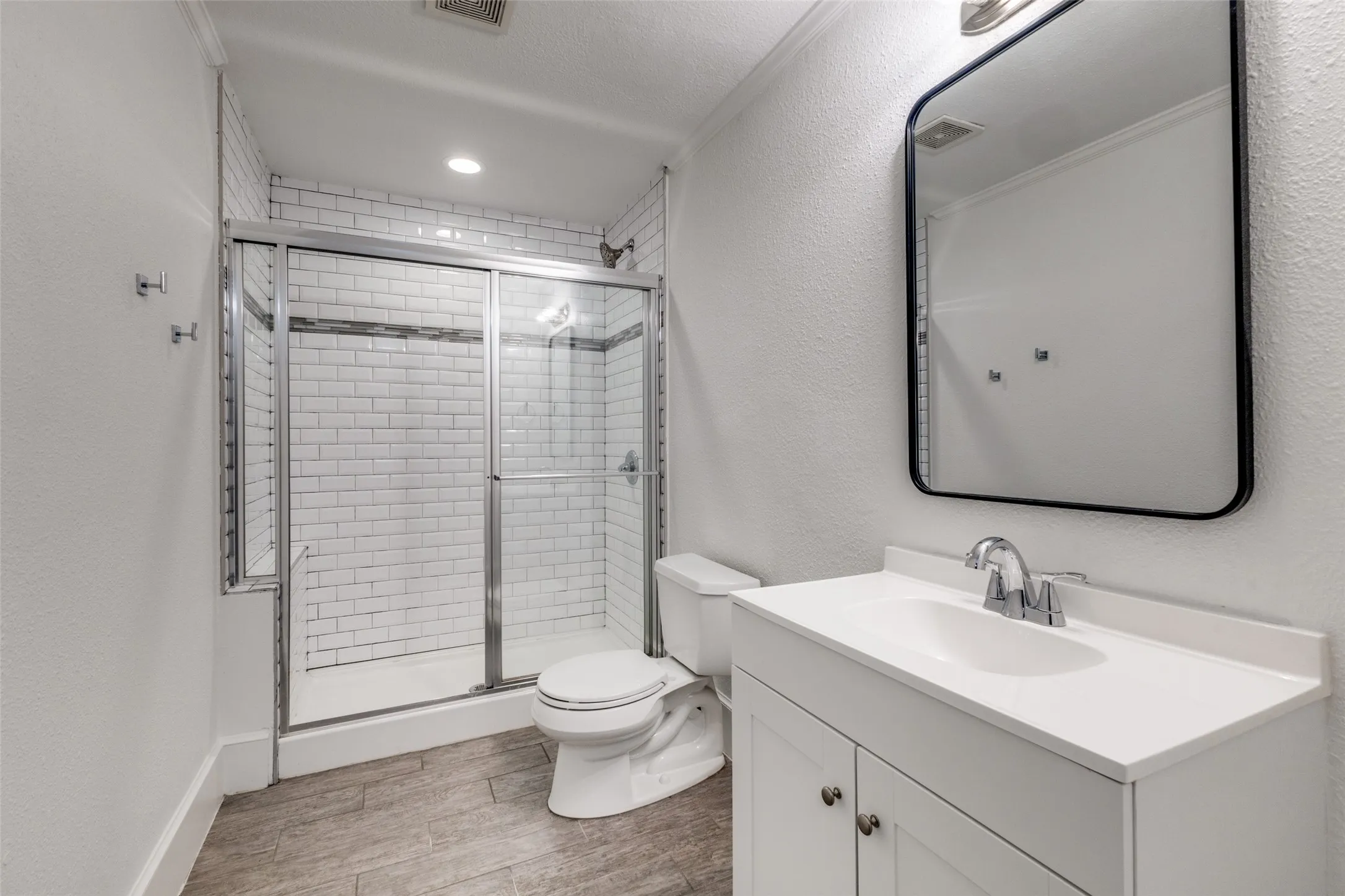Quadruplex For Sale in Dallas County , 5204 Junius Street, Dallas, Texas 75214, 4 Bedroom, 4 Bathroom, Garage spaces, 0 Sqft, built in 1930, mls#21295220, Real Estate Agent in Dallas, Homes For Sale in Dallas county, Homes For Sale in Dallas, Realtor in Dallas Texas, Real Estate Brokerage Independent Realty Texas, Luminita Cordes Realtor