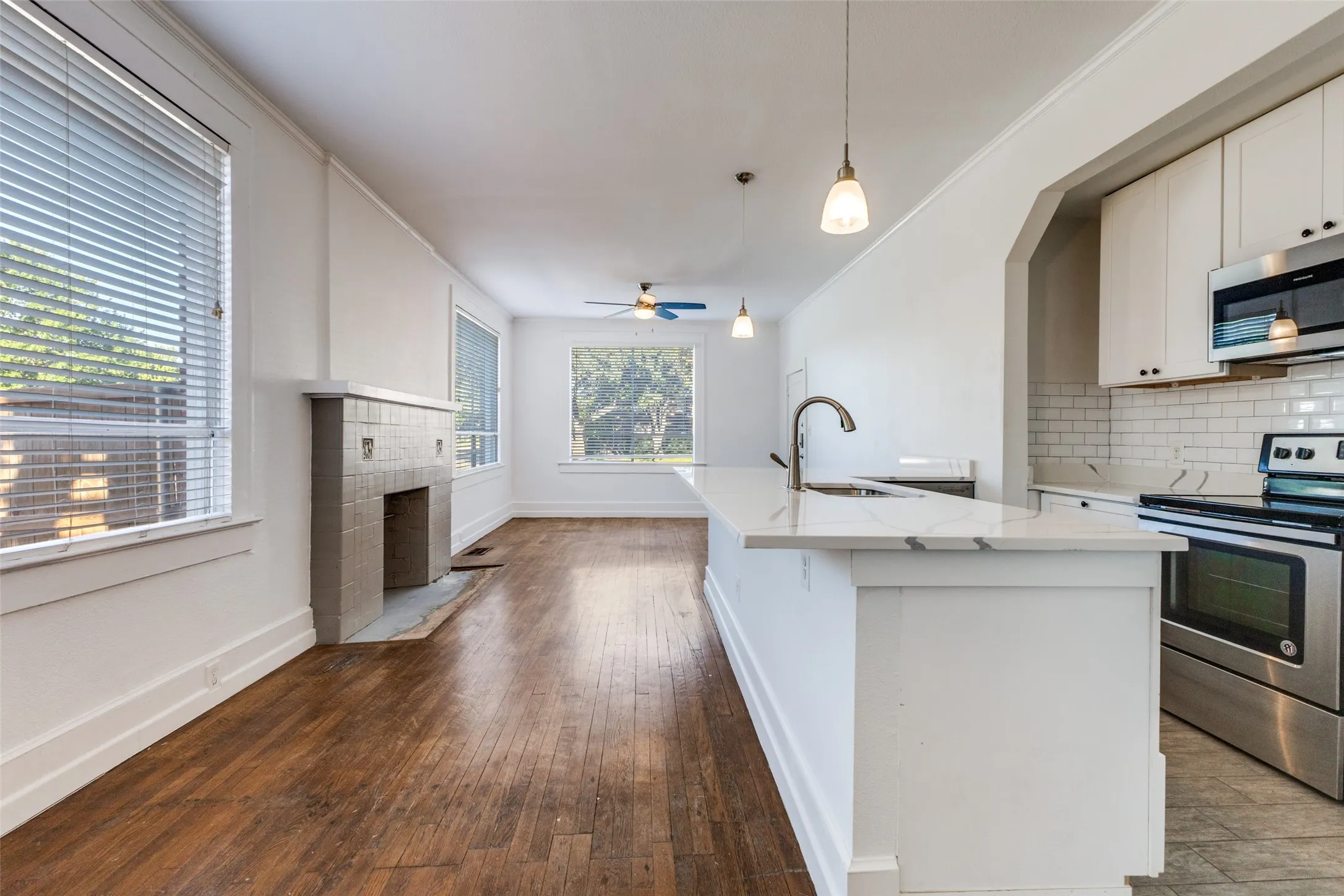 Quadruplex For Sale in Dallas County , 5204 Junius Street, Dallas, Texas 75214, 4 Bedroom, 4 Bathroom, Garage spaces, 0 Sqft, built in 1930, mls#21295220, Real Estate Agent in Dallas, Homes For Sale in Dallas county, Homes For Sale in Dallas, Realtor in Dallas Texas, Real Estate Brokerage Independent Realty Texas, Luminita Cordes Realtor