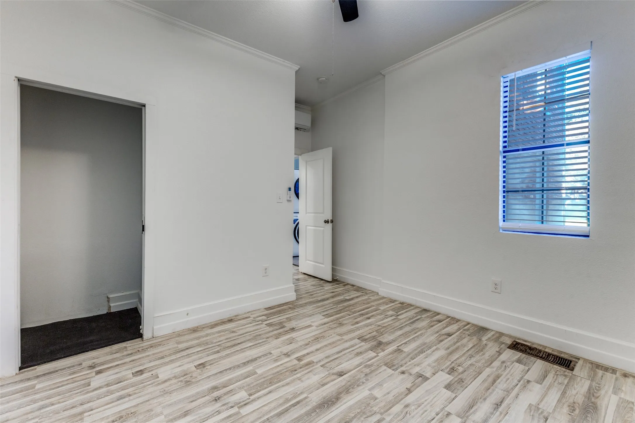 Quadruplex For Sale in Dallas County , 5204 Junius Street, Dallas, Texas 75214, 4 Bedroom, 4 Bathroom, Garage spaces, 0 Sqft, built in 1930, mls#21295220, Real Estate Agent in Dallas, Homes For Sale in Dallas county, Homes For Sale in Dallas, Realtor in Dallas Texas, Real Estate Brokerage Independent Realty Texas, Luminita Cordes Realtor