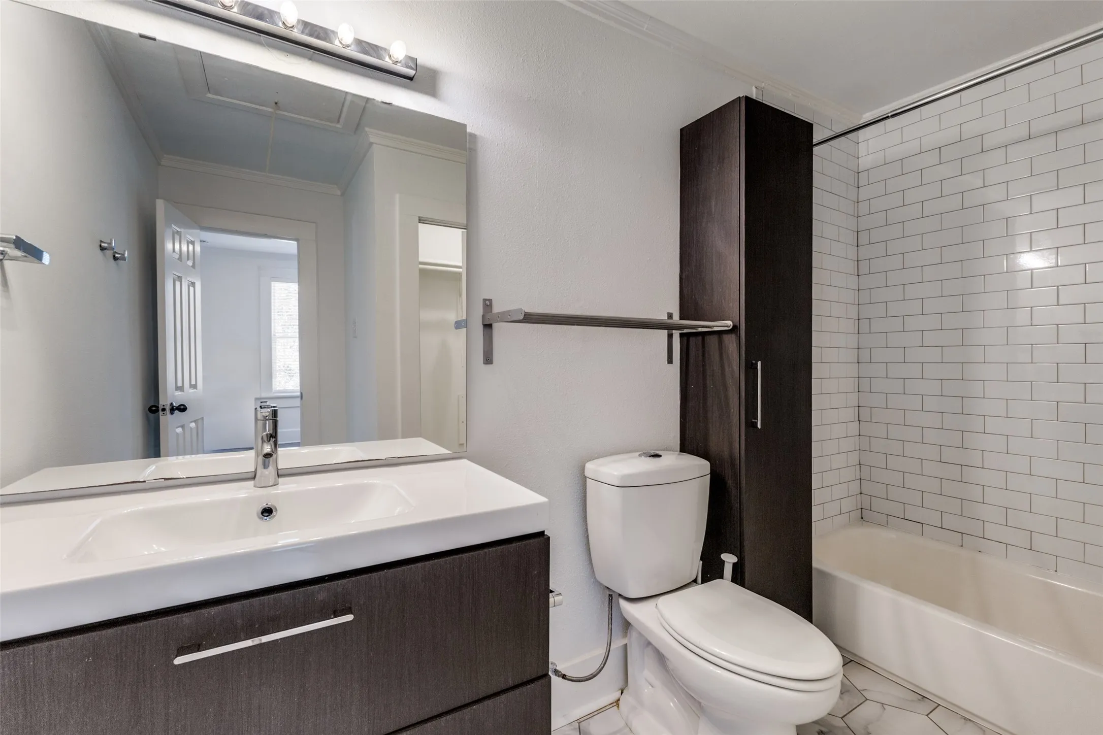 Quadruplex For Sale in Dallas County , 5204 Junius Street, Dallas, Texas 75214, 4 Bedroom, 4 Bathroom, Garage spaces, 0 Sqft, built in 1930, mls#21295220, Real Estate Agent in Dallas, Homes For Sale in Dallas county, Homes For Sale in Dallas, Realtor in Dallas Texas, Real Estate Brokerage Independent Realty Texas, Luminita Cordes Realtor