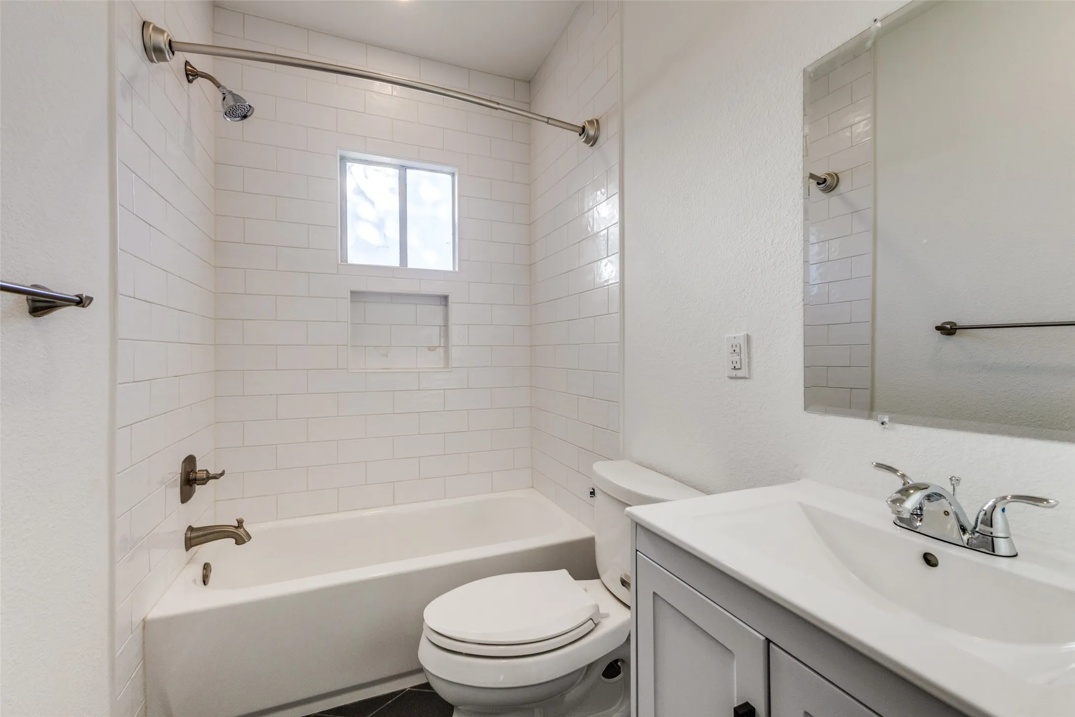 Quadruplex For Sale in Dallas County , 5204 Junius Street, Dallas, Texas 75214, 4 Bedroom, 4 Bathroom, Garage spaces, 0 Sqft, built in 1930, mls#21295220, Real Estate Agent in Dallas, Homes For Sale in Dallas county, Homes For Sale in Dallas, Realtor in Dallas Texas, Real Estate Brokerage Independent Realty Texas, Luminita Cordes Realtor