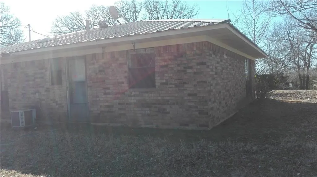 Single Family Residence For Rent in Grayson County , 87 Jade Lane, Denison, Texas 75021, 2 Bedroom, 2 Bathroom, Garage spaces, 1,148 Sqft, built in 1991, mls#21297348, Real Estate Agent in Denison, Homes For Rent in Grayson county, Homes For Rent in Denison, Realtor in Denison Texas, Real Estate Brokerage Independent Realty Texas, Luminita Cordes Realtor