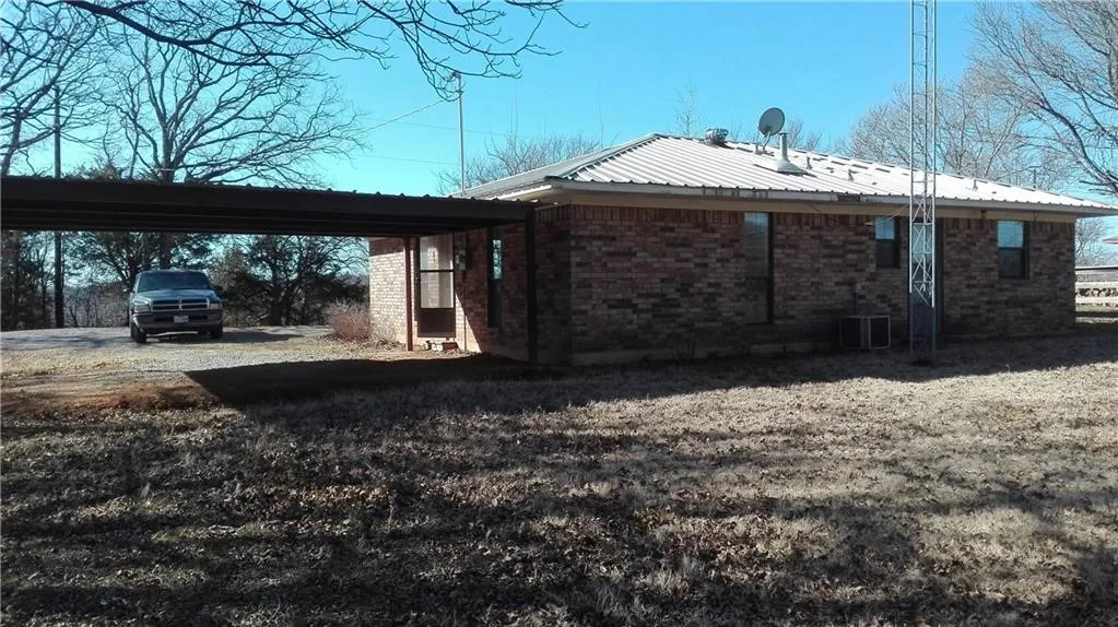 Single Family Residence For Sale in Grayson County , 87 Jade Lane, Denison, Texas 75021, 2 Bedroom, 2 Bathroom, Garage spaces, 1,148 Sqft, built in 1991, mls#21297356, Real Estate Agent in Denison, Homes For Sale in Grayson county, Homes For Sale in Denison, Realtor in Denison Texas, Real Estate Brokerage Independent Realty Texas, Luminita Cordes Realtor