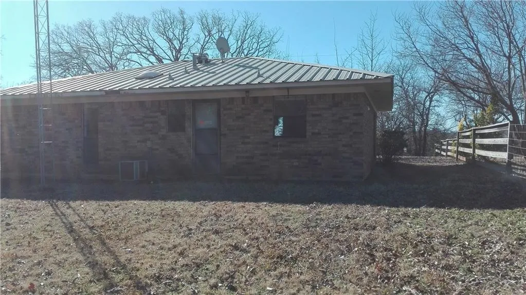 Single Family Residence For Sale in Grayson County , 87 Jade Lane, Denison, Texas 75021, 2 Bedroom, 2 Bathroom, Garage spaces, 1,148 Sqft, built in 1991, mls#21297356, Real Estate Agent in Denison, Homes For Sale in Grayson county, Homes For Sale in Denison, Realtor in Denison Texas, Real Estate Brokerage Independent Realty Texas, Luminita Cordes Realtor
