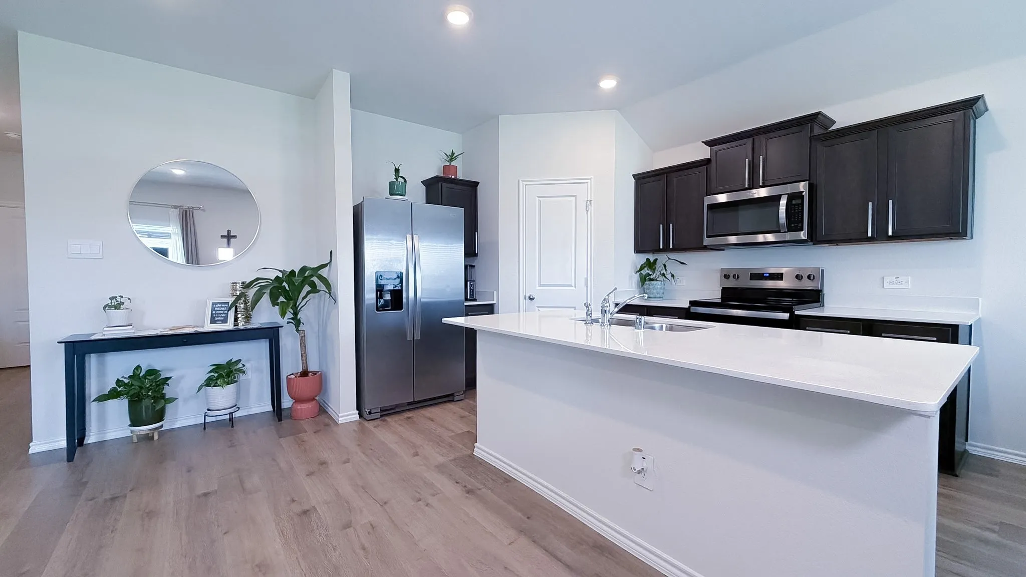 Single Family Residence For Rent in Collin County , 702 Sunlight Loop, Princeton, Texas 75407, 3 Bedroom, 2 Bathroom, 2 Garage spaces, 1,253 Sqft, built in 2024, mls#21296039, Real Estate Agent in Princeton, Homes For Rent in Collin county, Homes For Rent in Princeton, Realtor in Princeton Texas, Real Estate Brokerage Independent Realty Texas, Luminita Cordes Realtor