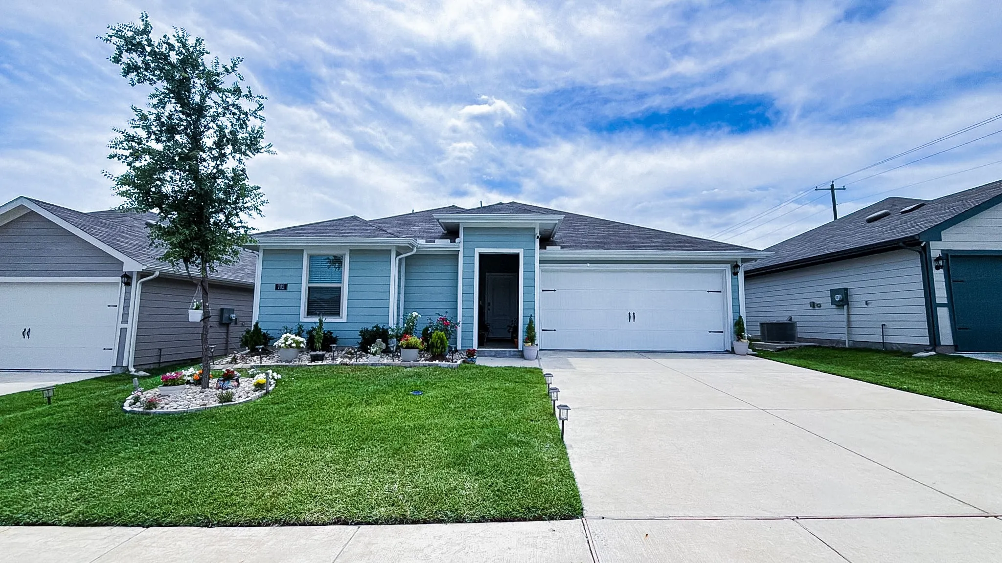 Single Family Residence For Rent in Collin County , 702 Sunlight Loop, Princeton, Texas 75407, 3 Bedroom, 2 Bathroom, 2 Garage spaces, 1,253 Sqft, built in 2024, mls#21296039, Real Estate Agent in Princeton, Homes For Rent in Collin county, Homes For Rent in Princeton, Realtor in Princeton Texas, Real Estate Brokerage Independent Realty Texas, Luminita Cordes Realtor