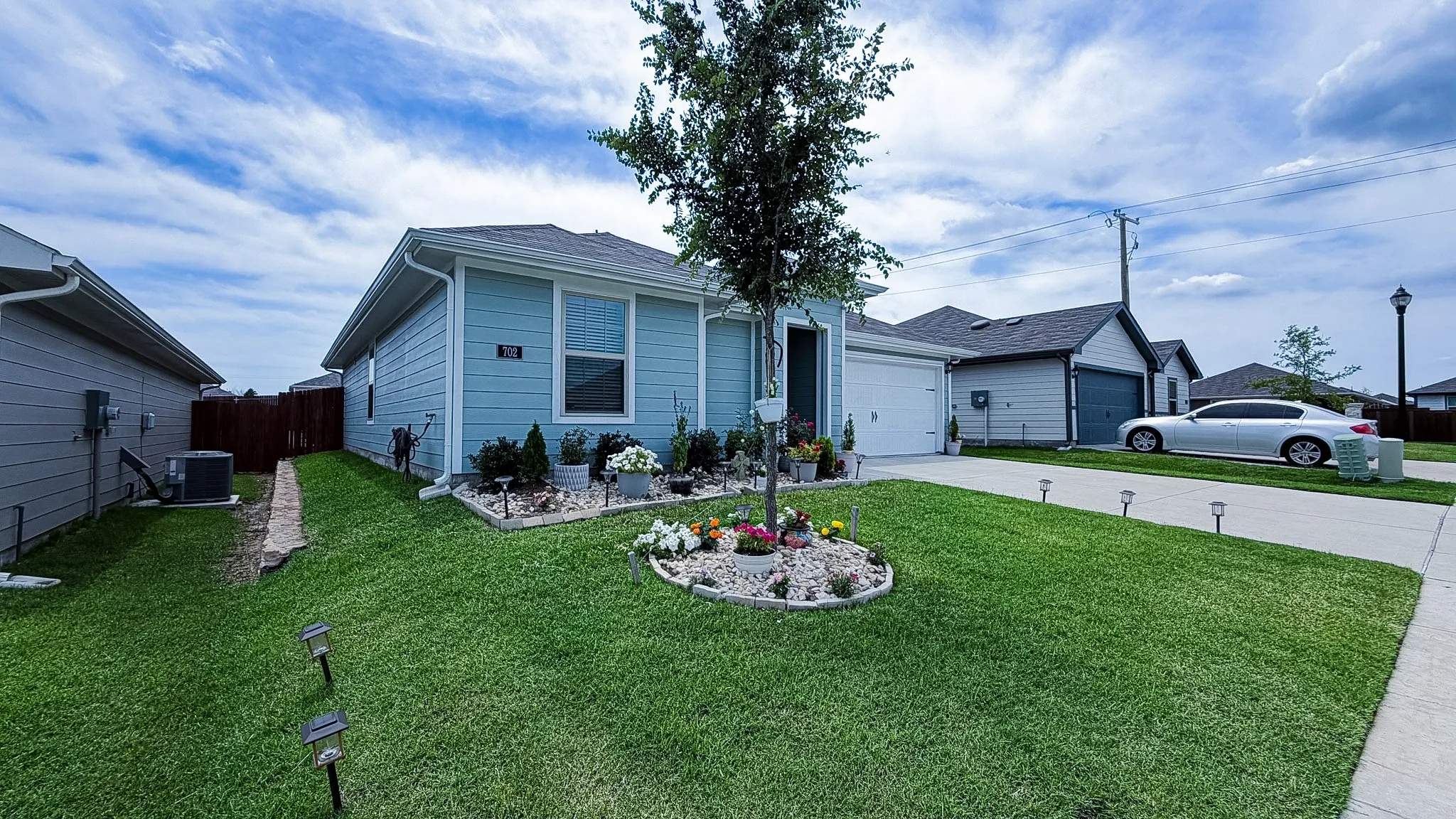 Single Family Residence For Rent in Collin County , 702 Sunlight Loop, Princeton, Texas 75407, 3 Bedroom, 2 Bathroom, 2 Garage spaces, 1,253 Sqft, built in 2024, mls#21296039, Real Estate Agent in Princeton, Homes For Rent in Collin county, Homes For Rent in Princeton, Realtor in Princeton Texas, Real Estate Brokerage Independent Realty Texas, Luminita Cordes Realtor