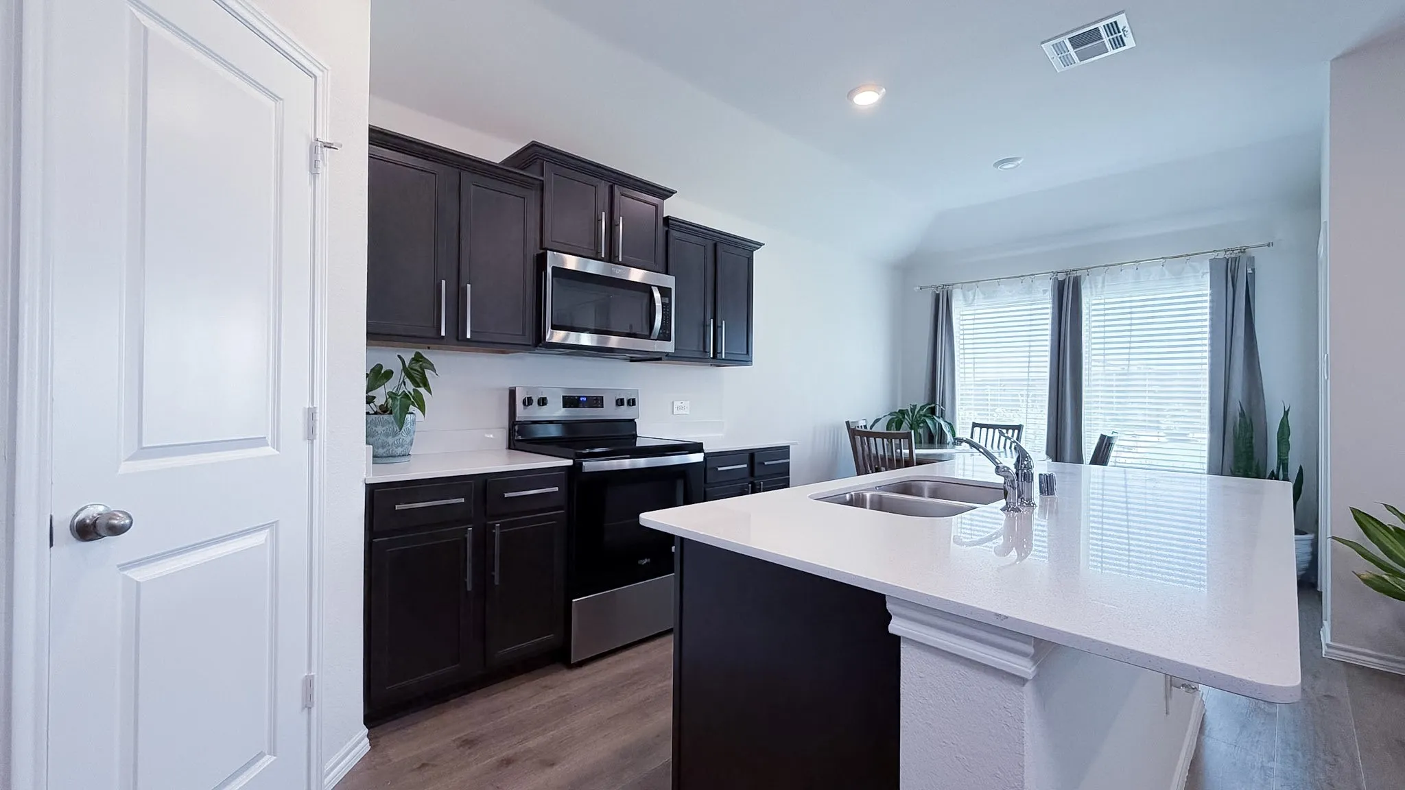 Single Family Residence For Rent in Collin County , 702 Sunlight Loop, Princeton, Texas 75407, 3 Bedroom, 2 Bathroom, 2 Garage spaces, 1,253 Sqft, built in 2024, mls#21296039, Real Estate Agent in Princeton, Homes For Rent in Collin county, Homes For Rent in Princeton, Realtor in Princeton Texas, Real Estate Brokerage Independent Realty Texas, Luminita Cordes Realtor