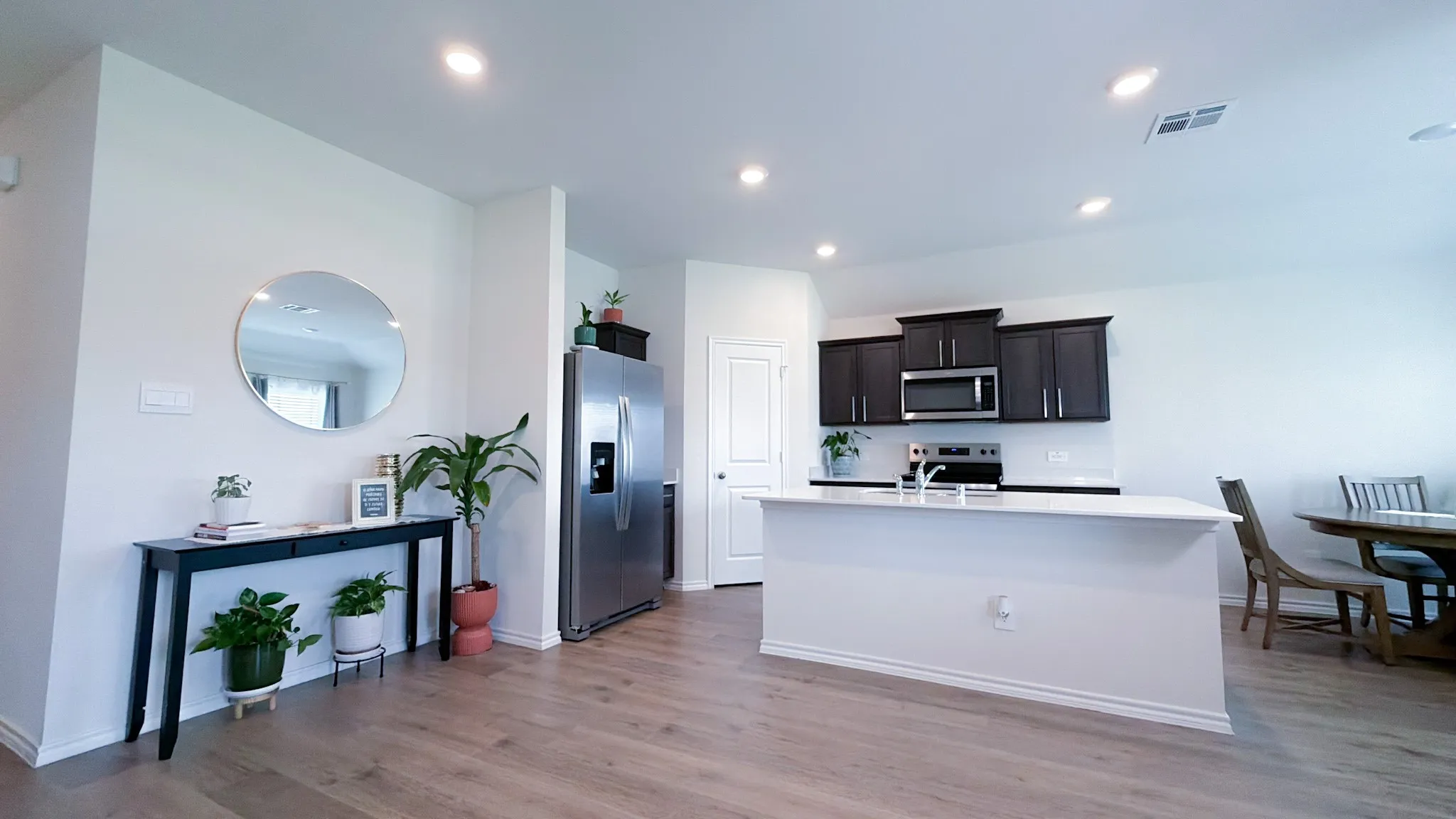 Single Family Residence For Rent in Collin County , 702 Sunlight Loop, Princeton, Texas 75407, 3 Bedroom, 2 Bathroom, 2 Garage spaces, 1,253 Sqft, built in 2024, mls#21296039, Real Estate Agent in Princeton, Homes For Rent in Collin county, Homes For Rent in Princeton, Realtor in Princeton Texas, Real Estate Brokerage Independent Realty Texas, Luminita Cordes Realtor