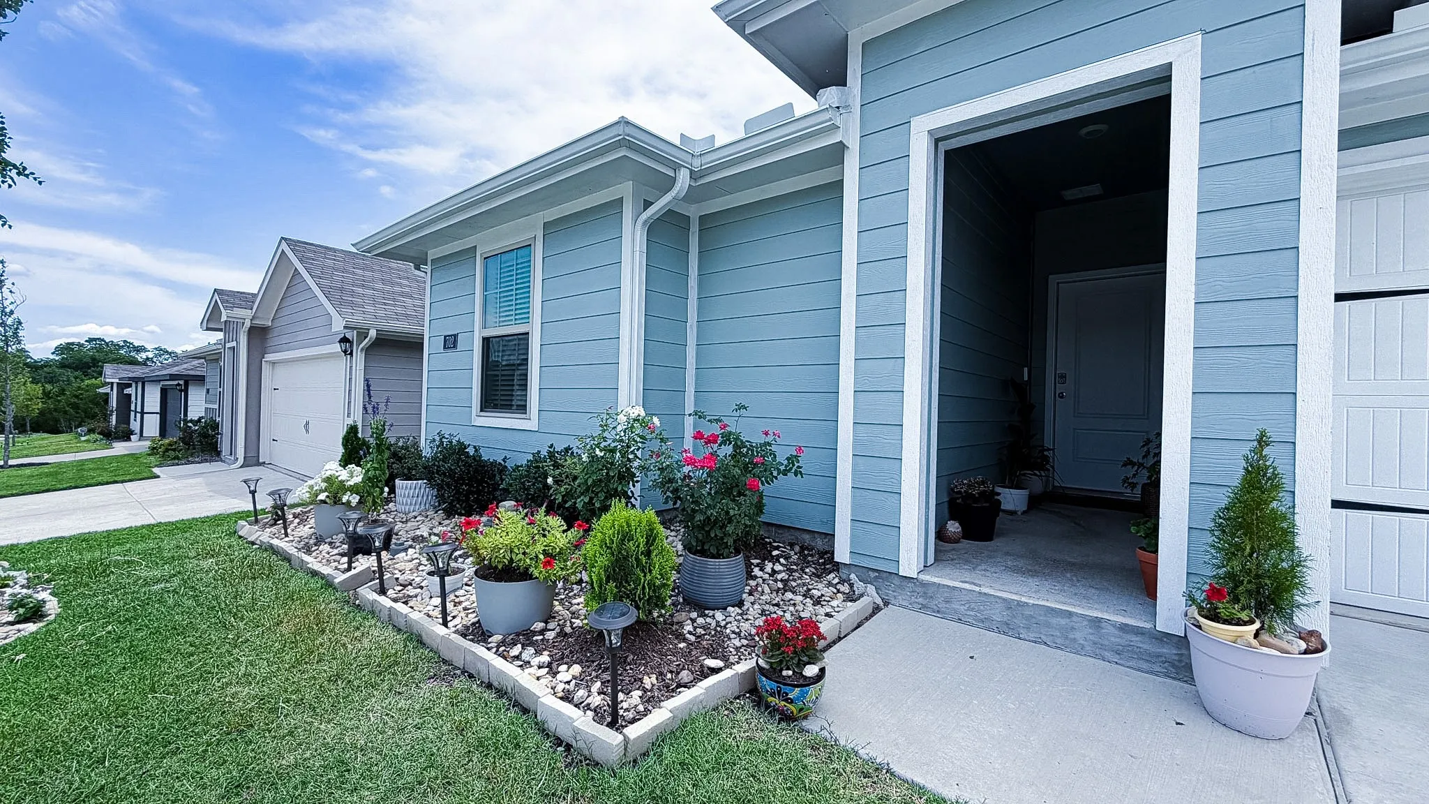 Single Family Residence For Rent in Collin County , 702 Sunlight Loop, Princeton, Texas 75407, 3 Bedroom, 2 Bathroom, 2 Garage spaces, 1,253 Sqft, built in 2024, mls#21296039, Real Estate Agent in Princeton, Homes For Rent in Collin county, Homes For Rent in Princeton, Realtor in Princeton Texas, Real Estate Brokerage Independent Realty Texas, Luminita Cordes Realtor