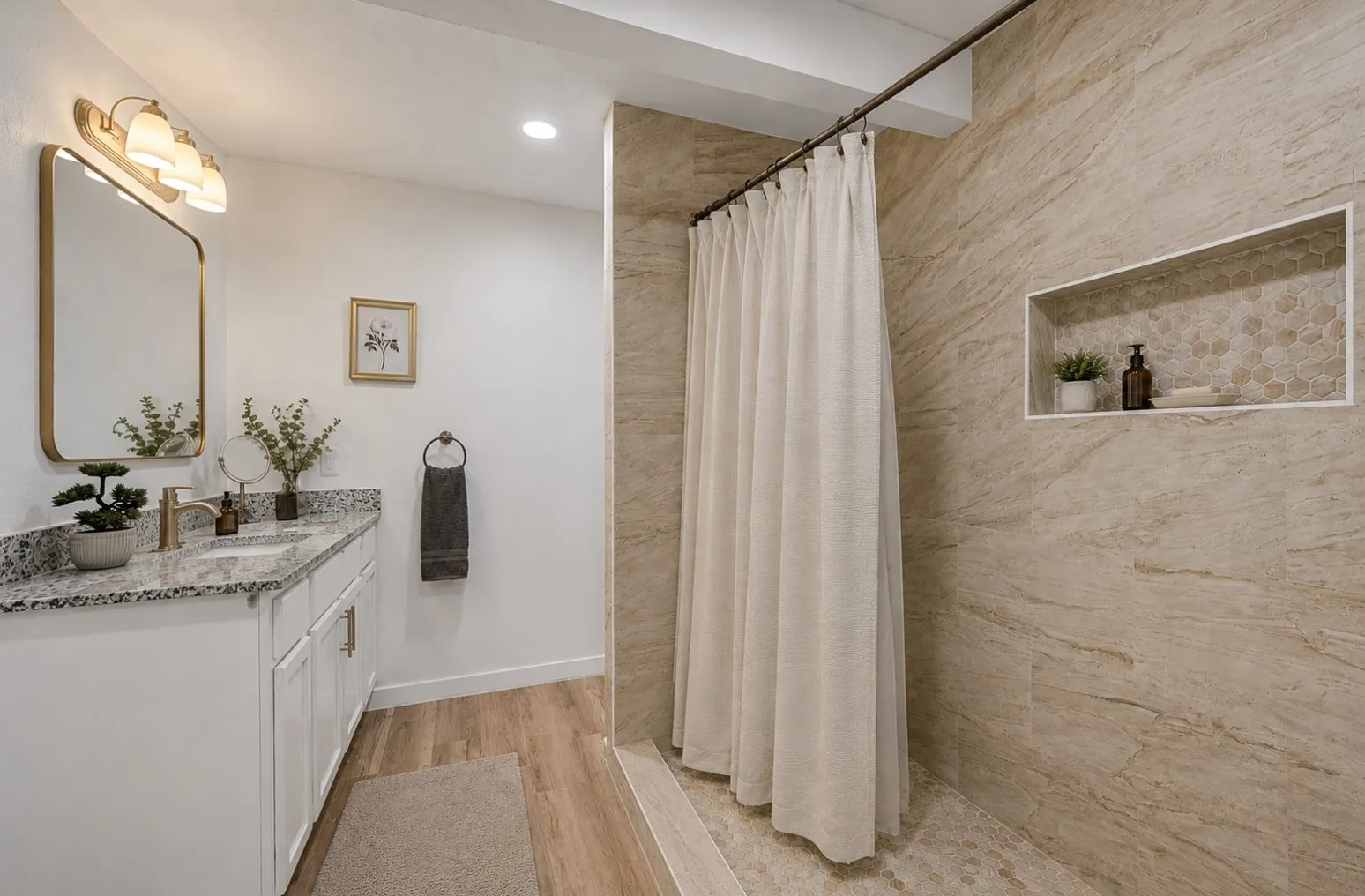 Single Family Residence For Sale in Tarrant County , 7205 Ellis Road, Fort Worth, Texas 76112, 3 Bedroom, 2 Bathroom, 2 Garage spaces, 2,530 Sqft, built in 1961, mls#21295742, Real Estate Agent in Fort Worth, Homes For Sale in Tarrant county, Homes For Sale in Fort Worth, Realtor in Fort Worth Texas, Real Estate Brokerage Independent Realty Texas, Luminita Cordes Realtor