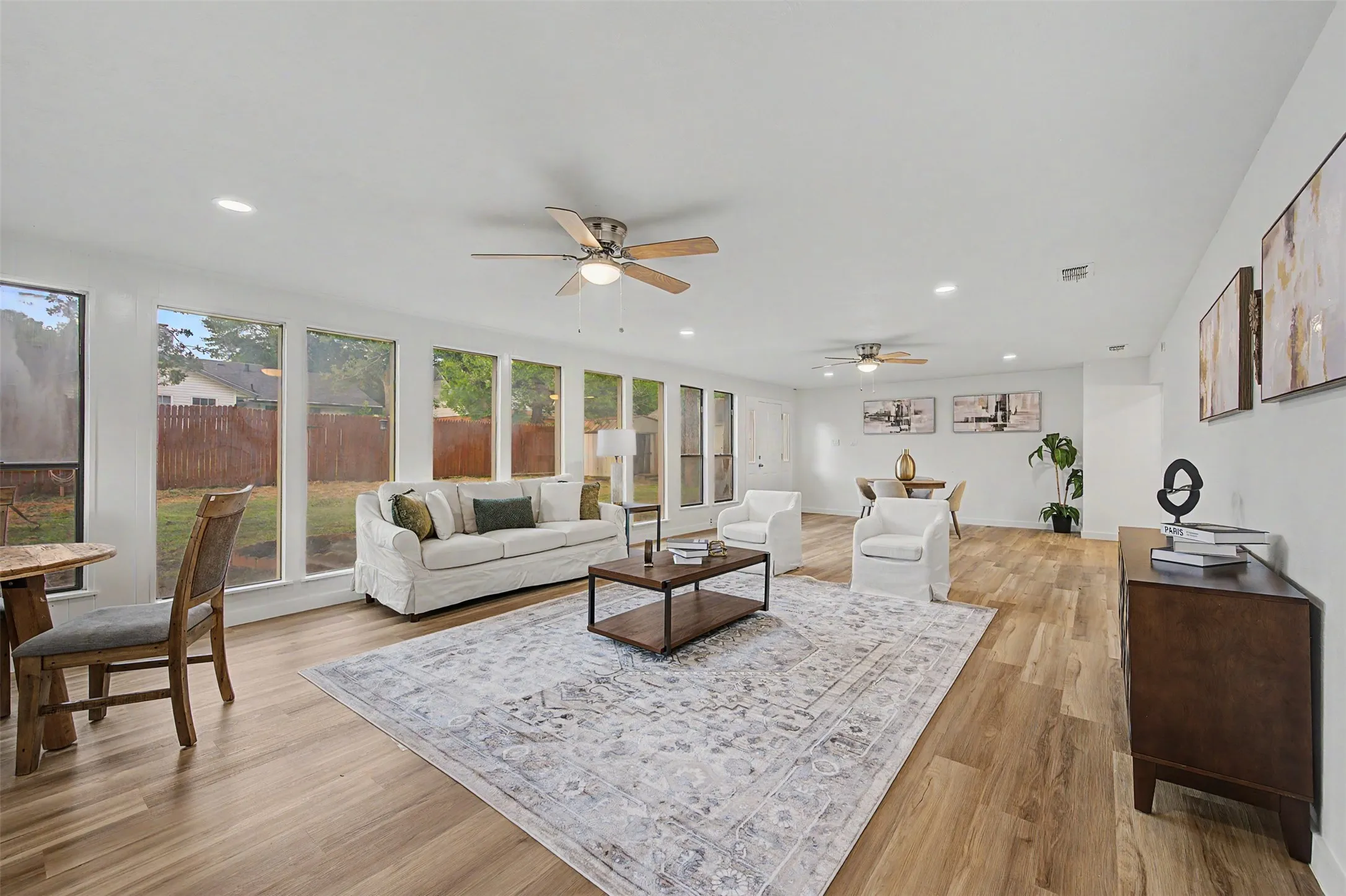 Single Family Residence For Sale in Tarrant County , 7205 Ellis Road, Fort Worth, Texas 76112, 3 Bedroom, 2 Bathroom, 2 Garage spaces, 2,530 Sqft, built in 1961, mls#21295742, Real Estate Agent in Fort Worth, Homes For Sale in Tarrant county, Homes For Sale in Fort Worth, Realtor in Fort Worth Texas, Real Estate Brokerage Independent Realty Texas, Luminita Cordes Realtor