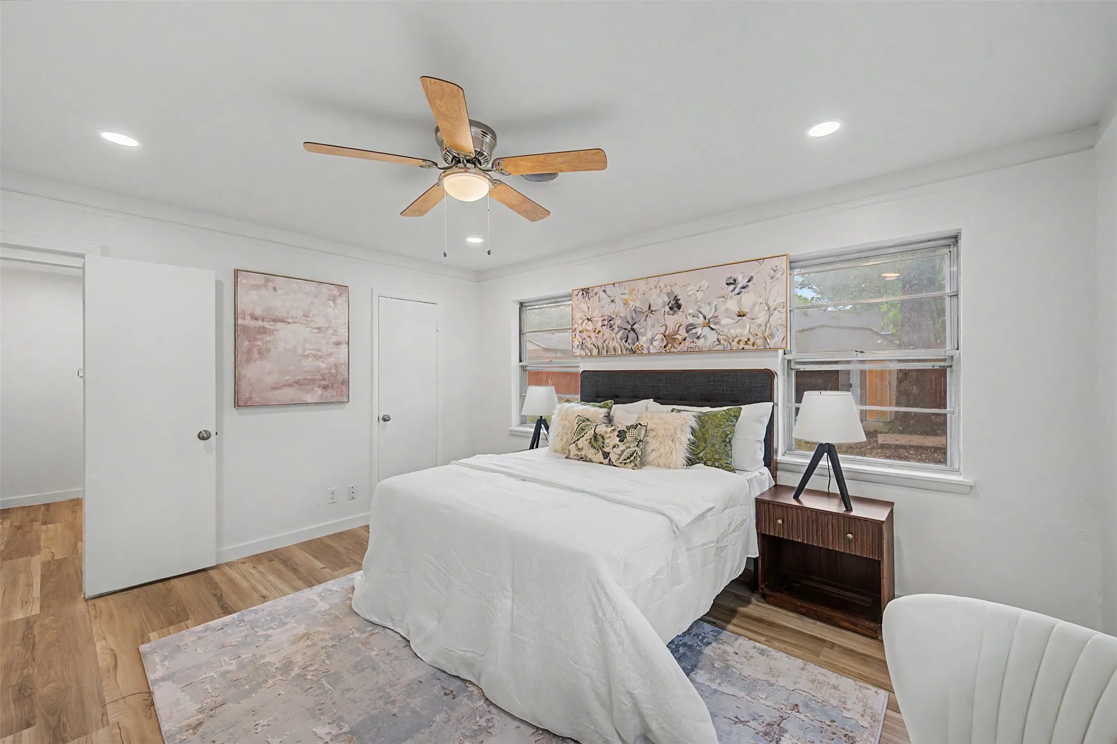 Single Family Residence For Sale in Tarrant County , 7205 Ellis Road, Fort Worth, Texas 76112, 3 Bedroom, 2 Bathroom, 2 Garage spaces, 2,530 Sqft, built in 1961, mls#21295742, Real Estate Agent in Fort Worth, Homes For Sale in Tarrant county, Homes For Sale in Fort Worth, Realtor in Fort Worth Texas, Real Estate Brokerage Independent Realty Texas, Luminita Cordes Realtor