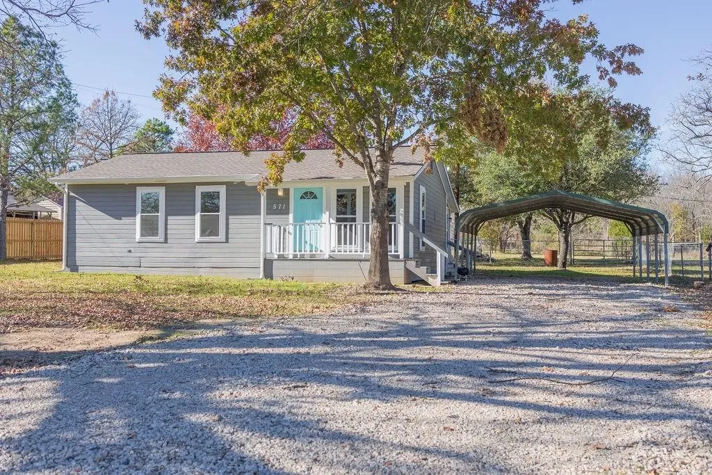 Single Family Residence For Rent in Van Zandt County , 571 Vz County Road 3211, Wills Point, Texas 75169, 3 Bedroom, 1 Bathroom, Garage spaces, 805 Sqft, built in 1972, mls#21297402, Real Estate Agent in Wills Point, Homes For Rent in Van Zandt county, Homes For Rent in Wills Point, Realtor in Wills Point Texas, Real Estate Brokerage Independent Realty Texas, Luminita Cordes Realtor