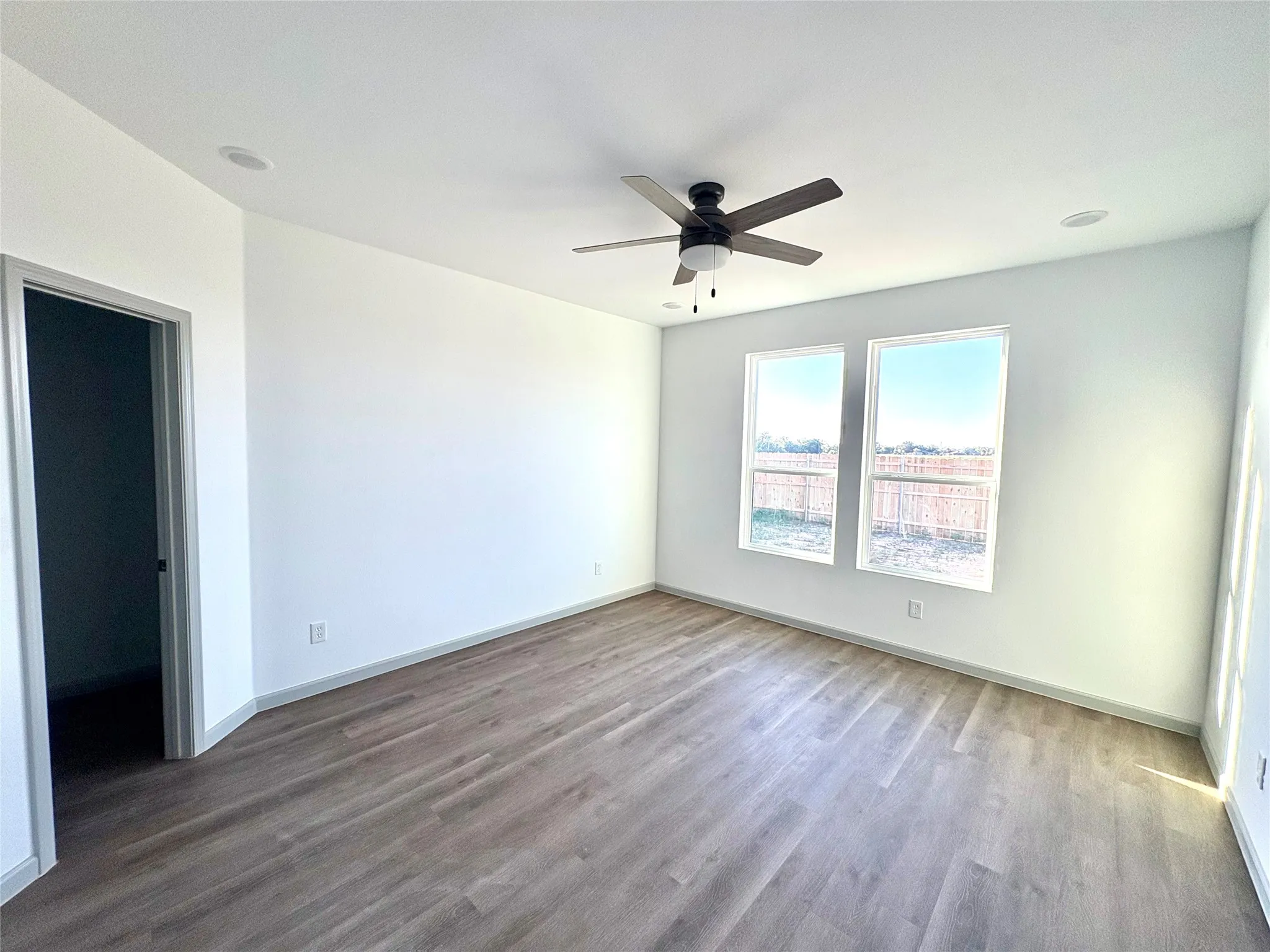 Single Family Residence For Sale in Van Zandt County , 1015 Springview Lane, Mabank, Texas 75147, 3 Bedroom, 2 Bathroom, 2 Garage spaces, 1,721 Sqft, built in 2026, mls#21297403, Real Estate Agent in Mabank, Homes For Sale in Van Zandt county, Homes For Sale in Mabank, Realtor in Mabank Texas, Real Estate Brokerage Independent Realty Texas, Luminita Cordes Realtor