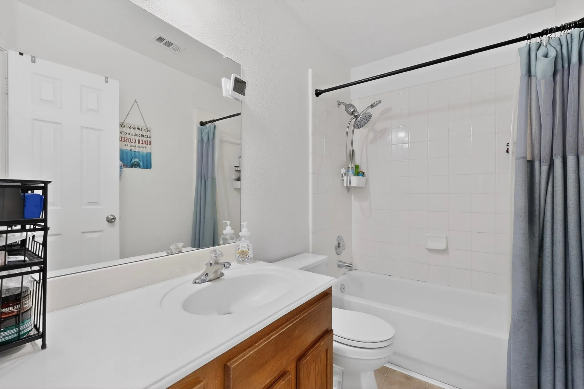 Single Family Residence For Sale in Collin County , 9756 Old Field Drive, Mc Kinney, Texas 75072, 4 Bedroom, 3 Bathroom, 2 Garage spaces, 2,417 Sqft, built in 2004, mls#21297378, Real Estate Agent in Mc Kinney, Homes For Sale in Collin county, Homes For Sale in Mc Kinney, Realtor in Mc Kinney Texas, Real Estate Brokerage Independent Realty Texas, Luminita Cordes Realtor
