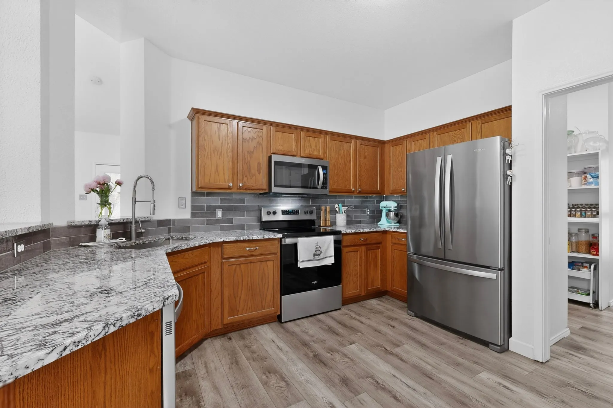 Single Family Residence For Sale in Collin County , 9756 Old Field Drive, Mc Kinney, Texas 75072, 4 Bedroom, 3 Bathroom, 2 Garage spaces, 2,417 Sqft, built in 2004, mls#21297378, Real Estate Agent in Mc Kinney, Homes For Sale in Collin county, Homes For Sale in Mc Kinney, Realtor in Mc Kinney Texas, Real Estate Brokerage Independent Realty Texas, Luminita Cordes Realtor