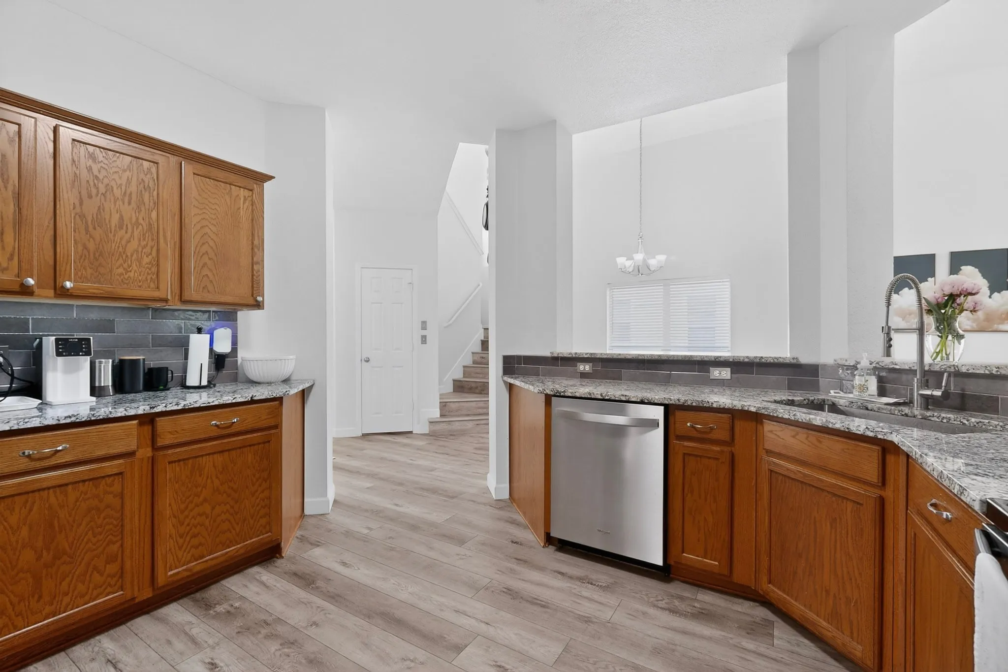 Single Family Residence For Sale in Collin County , 9756 Old Field Drive, Mc Kinney, Texas 75072, 4 Bedroom, 3 Bathroom, 2 Garage spaces, 2,417 Sqft, built in 2004, mls#21297378, Real Estate Agent in Mc Kinney, Homes For Sale in Collin county, Homes For Sale in Mc Kinney, Realtor in Mc Kinney Texas, Real Estate Brokerage Independent Realty Texas, Luminita Cordes Realtor