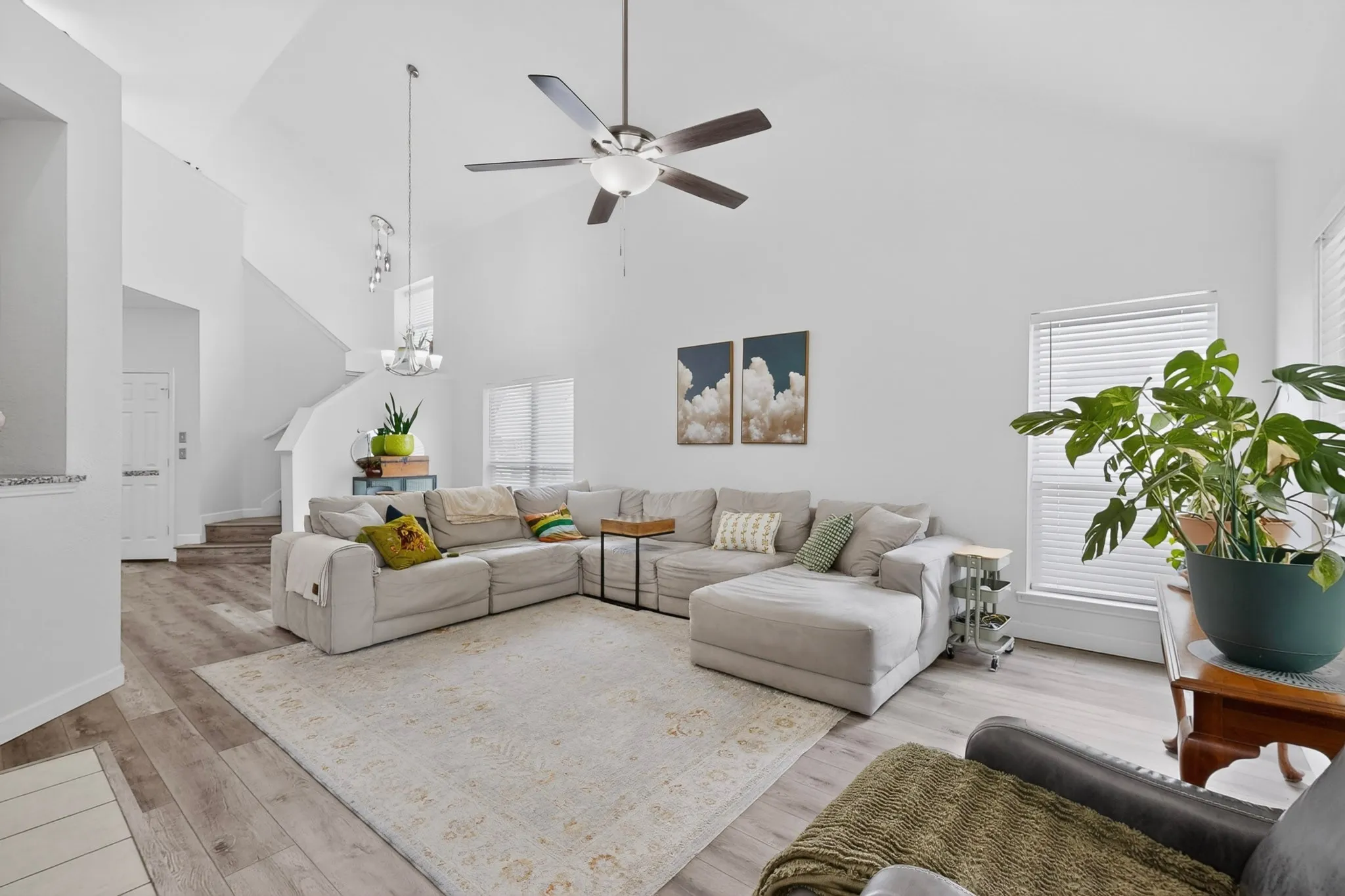 Single Family Residence For Sale in Collin County , 9756 Old Field Drive, Mc Kinney, Texas 75072, 4 Bedroom, 3 Bathroom, 2 Garage spaces, 2,417 Sqft, built in 2004, mls#21297378, Real Estate Agent in Mc Kinney, Homes For Sale in Collin county, Homes For Sale in Mc Kinney, Realtor in Mc Kinney Texas, Real Estate Brokerage Independent Realty Texas, Luminita Cordes Realtor