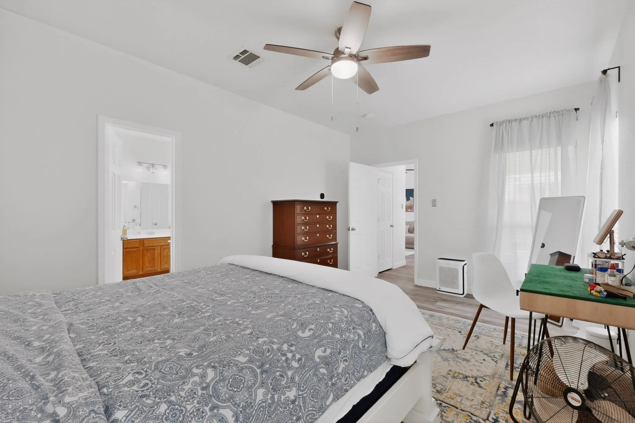 Single Family Residence For Sale in Collin County , 9756 Old Field Drive, Mc Kinney, Texas 75072, 4 Bedroom, 3 Bathroom, 2 Garage spaces, 2,417 Sqft, built in 2004, mls#21297378, Real Estate Agent in Mc Kinney, Homes For Sale in Collin county, Homes For Sale in Mc Kinney, Realtor in Mc Kinney Texas, Real Estate Brokerage Independent Realty Texas, Luminita Cordes Realtor