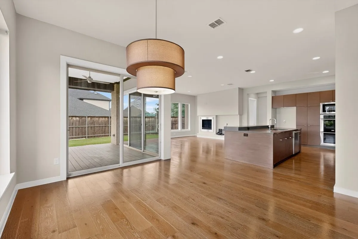 Single Family Residence For Sale in Denton County , 3778 Pistol Creek Drive, Frisco, Texas 75034, 5 Bedroom, 6 Bathroom, 3 Garage spaces, 3,721 Sqft, built in 2017, mls#21297465, Real Estate Agent in Frisco, Homes For Sale in Denton county, Homes For Sale in Frisco, Realtor in Frisco Texas, Real Estate Brokerage Independent Realty Texas, Luminita Cordes Realtor