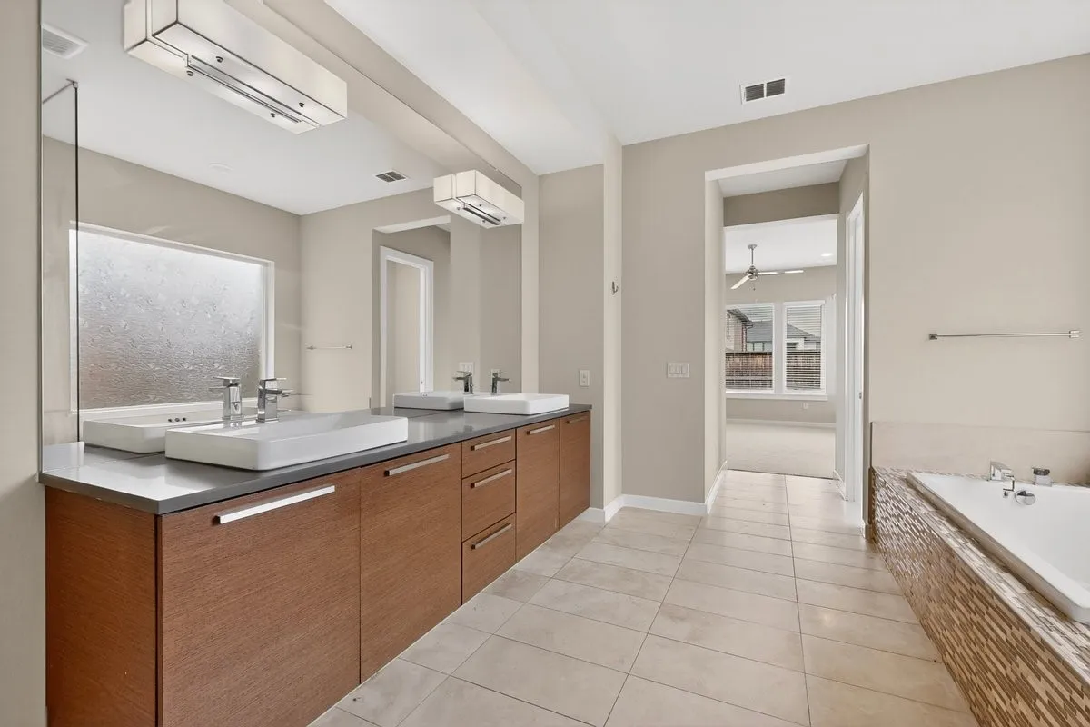 Single Family Residence For Sale in Denton County , 3778 Pistol Creek Drive, Frisco, Texas 75034, 5 Bedroom, 6 Bathroom, 3 Garage spaces, 3,721 Sqft, built in 2017, mls#21297465, Real Estate Agent in Frisco, Homes For Sale in Denton county, Homes For Sale in Frisco, Realtor in Frisco Texas, Real Estate Brokerage Independent Realty Texas, Luminita Cordes Realtor