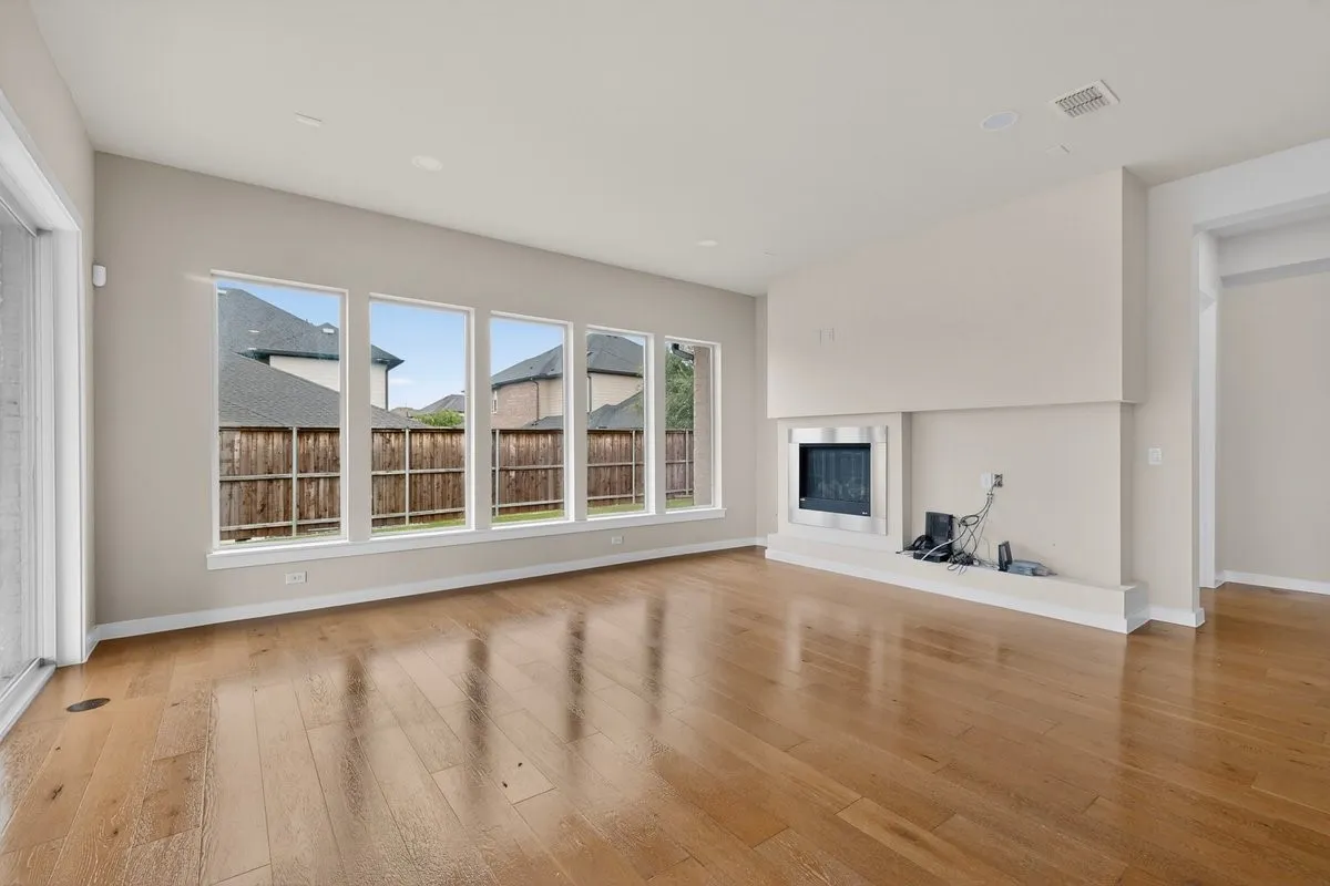 Single Family Residence For Sale in Denton County , 3778 Pistol Creek Drive, Frisco, Texas 75034, 5 Bedroom, 6 Bathroom, 3 Garage spaces, 3,721 Sqft, built in 2017, mls#21297465, Real Estate Agent in Frisco, Homes For Sale in Denton county, Homes For Sale in Frisco, Realtor in Frisco Texas, Real Estate Brokerage Independent Realty Texas, Luminita Cordes Realtor