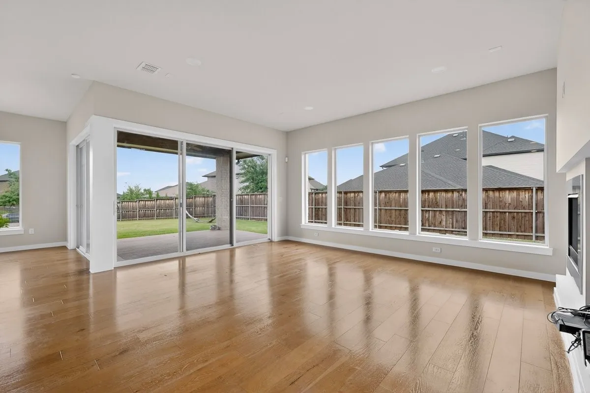 Single Family Residence For Sale in Denton County , 3778 Pistol Creek Drive, Frisco, Texas 75034, 5 Bedroom, 6 Bathroom, 3 Garage spaces, 3,721 Sqft, built in 2017, mls#21297465, Real Estate Agent in Frisco, Homes For Sale in Denton county, Homes For Sale in Frisco, Realtor in Frisco Texas, Real Estate Brokerage Independent Realty Texas, Luminita Cordes Realtor