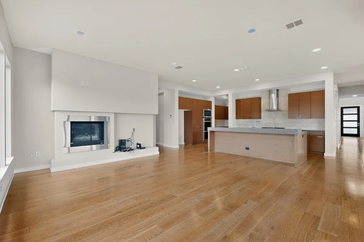 Single Family Residence For Sale in Denton County , 3778 Pistol Creek Drive, Frisco, Texas 75034, 5 Bedroom, 6 Bathroom, 3 Garage spaces, 3,721 Sqft, built in 2017, mls#21297465, Real Estate Agent in Frisco, Homes For Sale in Denton county, Homes For Sale in Frisco, Realtor in Frisco Texas, Real Estate Brokerage Independent Realty Texas, Luminita Cordes Realtor