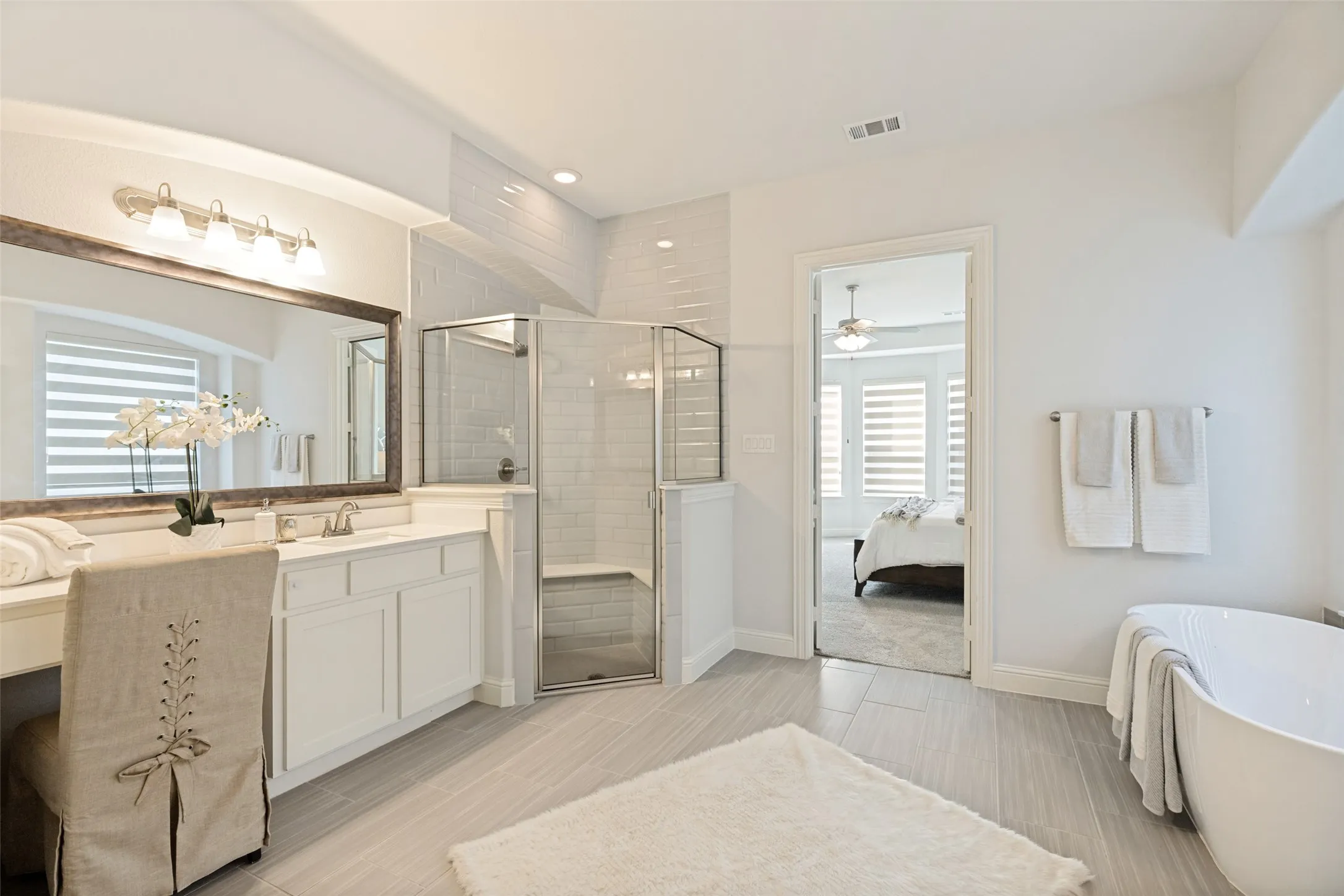 Single Family Residence For Sale in Denton County , 804 Yarrow Street, Little Elm, Texas 75068, 5 Bedroom, 5 Bathroom, 2 Garage spaces, 4,230 Sqft, built in 2021, mls#21287862, Real Estate Agent in Little Elm, Homes For Sale in Denton county, Homes For Sale in Little Elm, Realtor in Little Elm Texas, Real Estate Brokerage Independent Realty Texas, Luminita Cordes Realtor