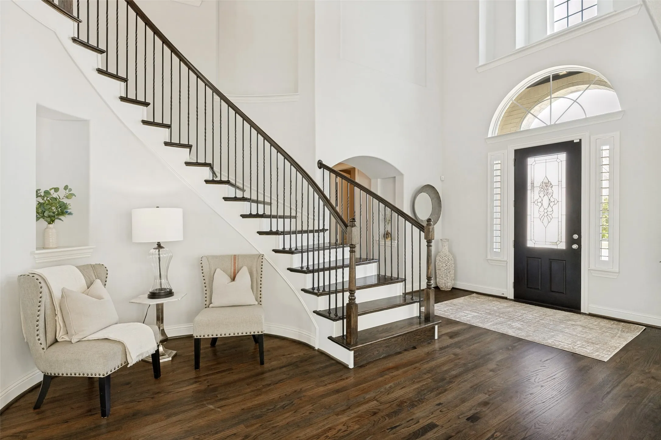 Single Family Residence For Sale in Denton County , 804 Yarrow Street, Little Elm, Texas 75068, 5 Bedroom, 5 Bathroom, 2 Garage spaces, 4,230 Sqft, built in 2021, mls#21287862, Real Estate Agent in Little Elm, Homes For Sale in Denton county, Homes For Sale in Little Elm, Realtor in Little Elm Texas, Real Estate Brokerage Independent Realty Texas, Luminita Cordes Realtor