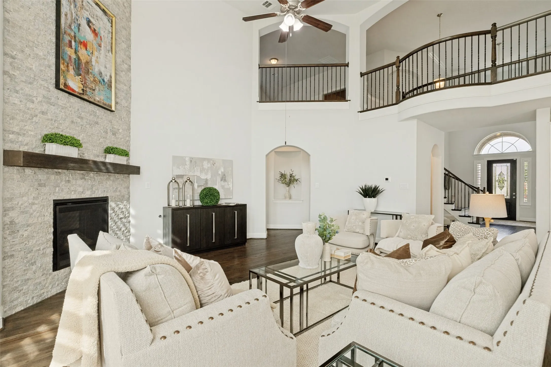 Single Family Residence For Sale in Denton County , 804 Yarrow Street, Little Elm, Texas 75068, 5 Bedroom, 5 Bathroom, 2 Garage spaces, 4,230 Sqft, built in 2021, mls#21287862, Real Estate Agent in Little Elm, Homes For Sale in Denton county, Homes For Sale in Little Elm, Realtor in Little Elm Texas, Real Estate Brokerage Independent Realty Texas, Luminita Cordes Realtor
