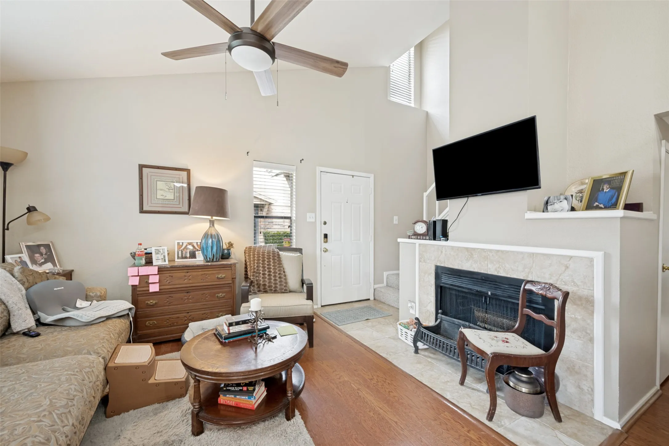 Townhouse For Sale in Tarrant County , 5644 Cedar Creek Drive, Benbrook, Texas 76109, 2 Bedrooms, 2 Bathrooms, Garage spaces, 980 Sqft, built in 1984, Price $189,900, mls#21297214, Real Estate Agent in Benbrook, Homes For Sale in Tarrant county, Homes For Sale in Benbrook, Realtor in Benbrook Texas, Real Estate Brokerage Independent Realty Texas, Luminita Cordes Realtor