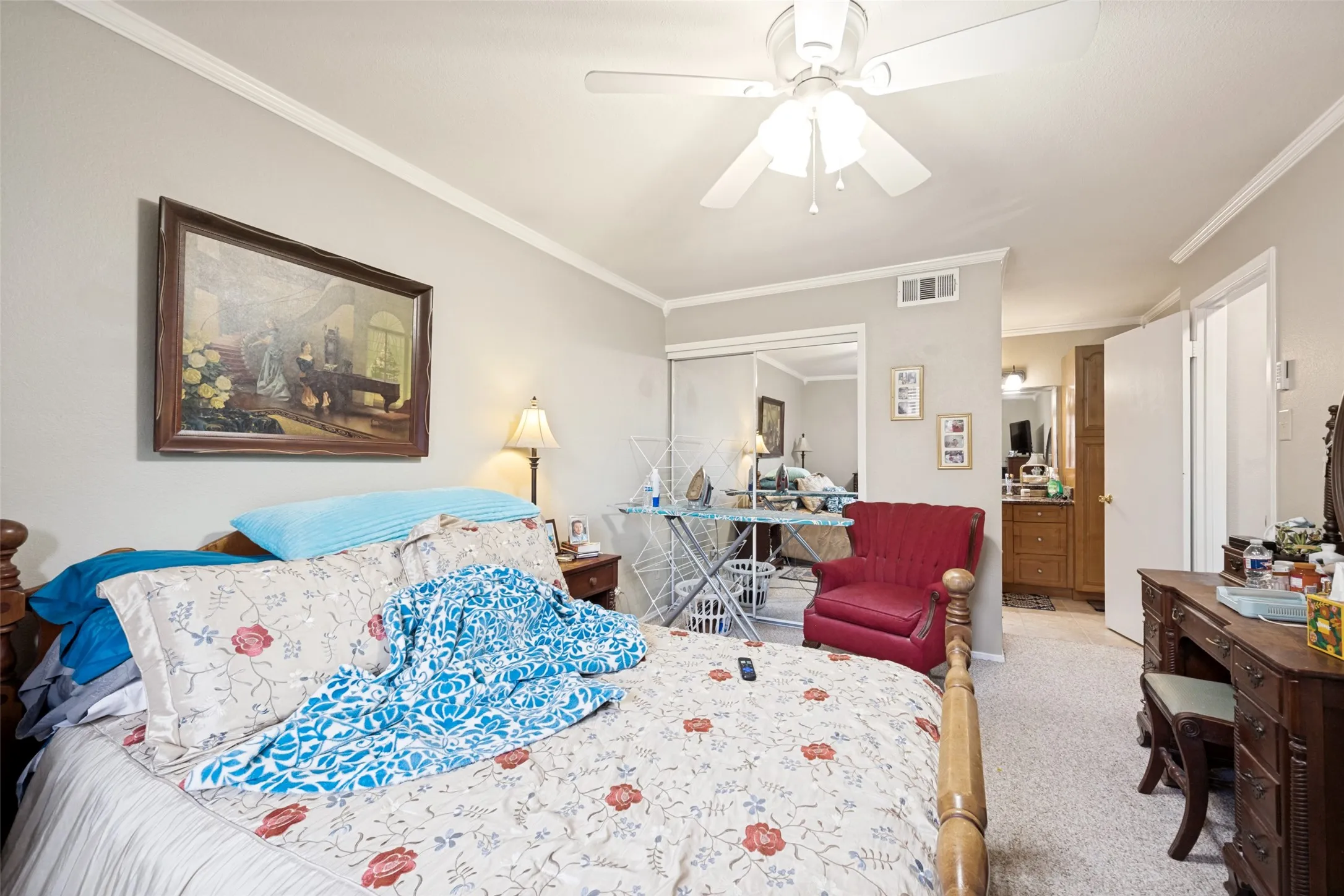 Townhouse For Sale in Tarrant County , 5644 Cedar Creek Drive, Benbrook, Texas 76109, 2 Bedrooms, 2 Bathrooms, Garage spaces, 980 Sqft, built in 1984, Price $189,900, mls#21297214, Real Estate Agent in Benbrook, Homes For Sale in Tarrant county, Homes For Sale in Benbrook, Realtor in Benbrook Texas, Real Estate Brokerage Independent Realty Texas, Luminita Cordes Realtor